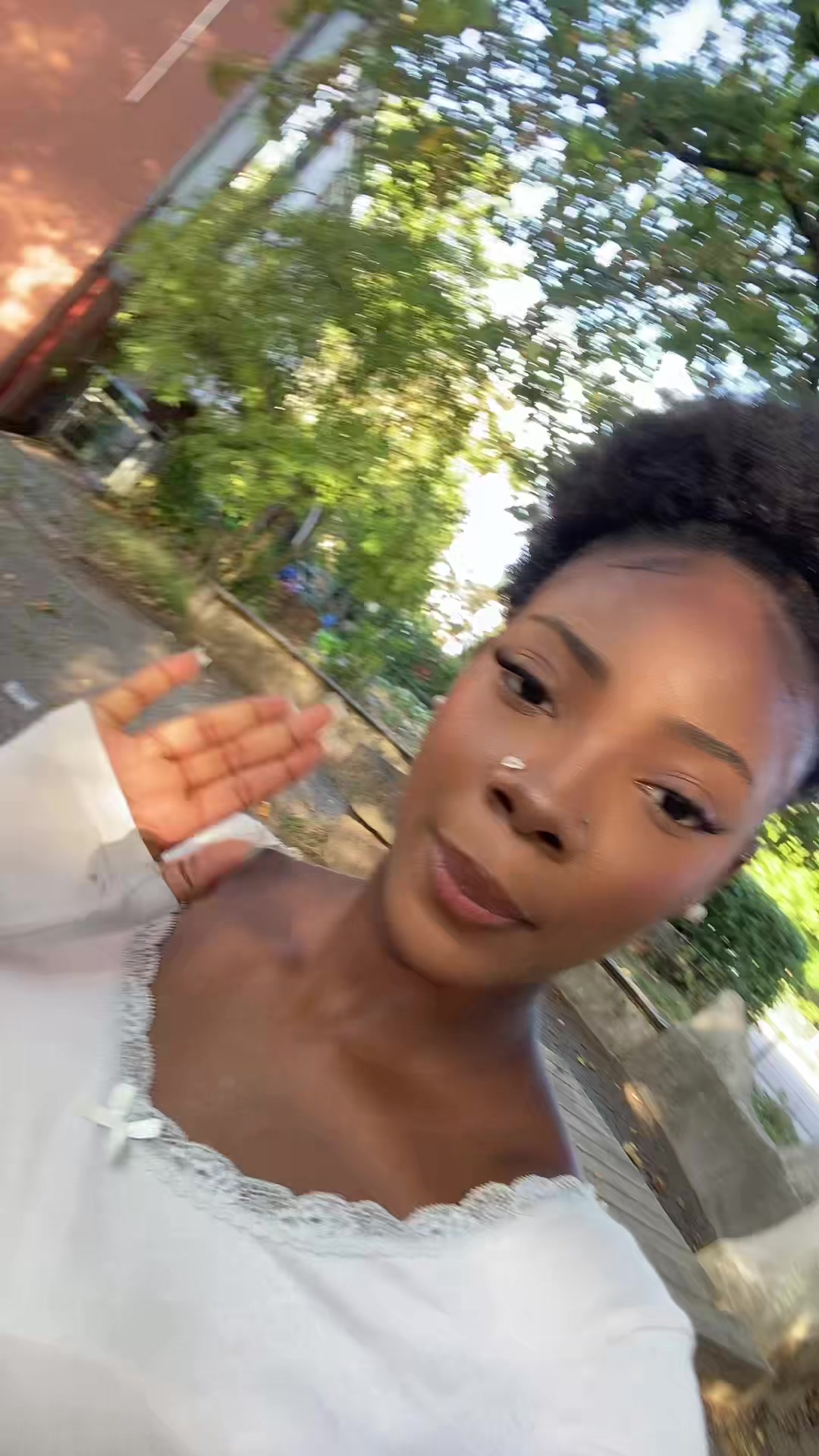 @eslie_237_