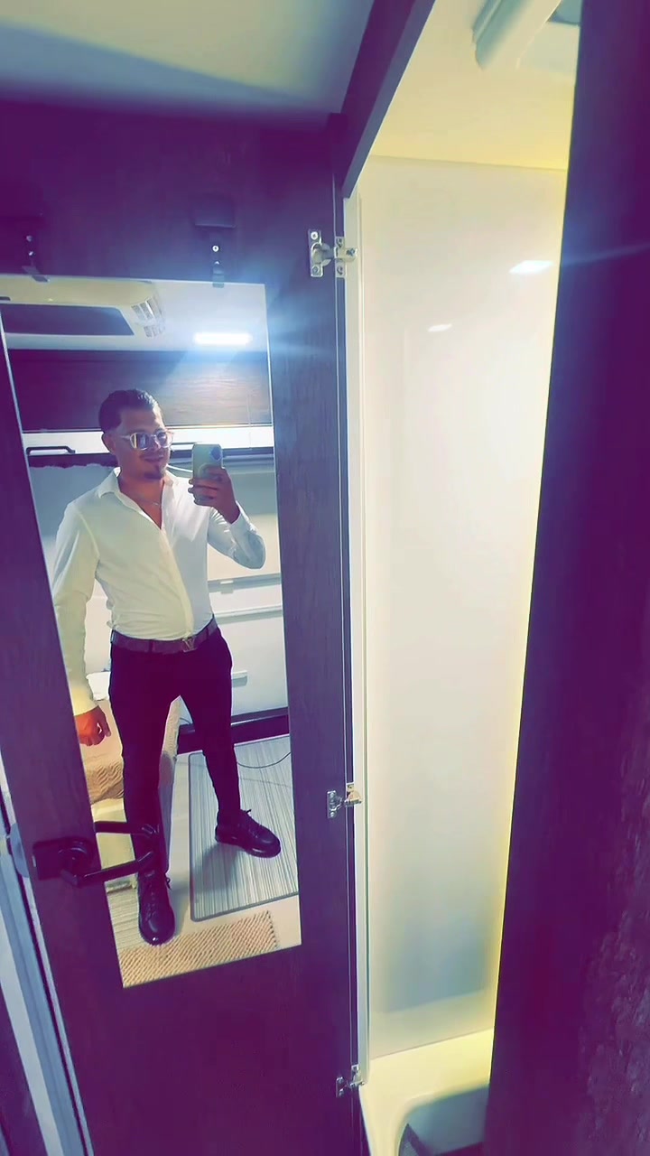 @L&eacute;o