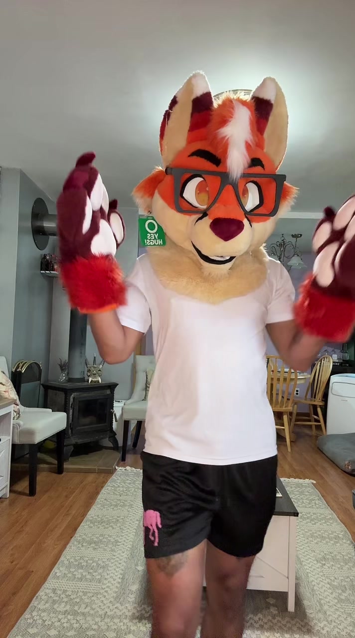 @Ember Trickster 🦊🔥🐲