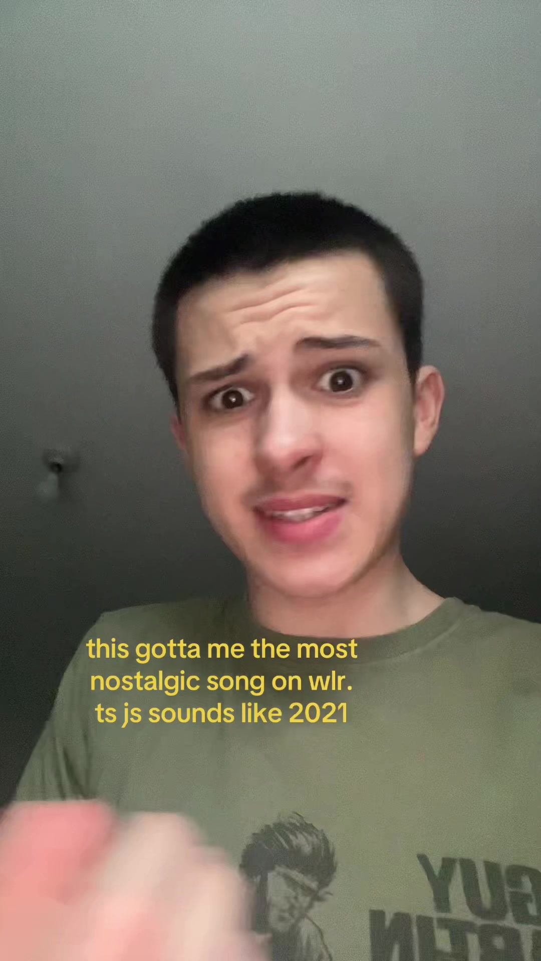 @⃟