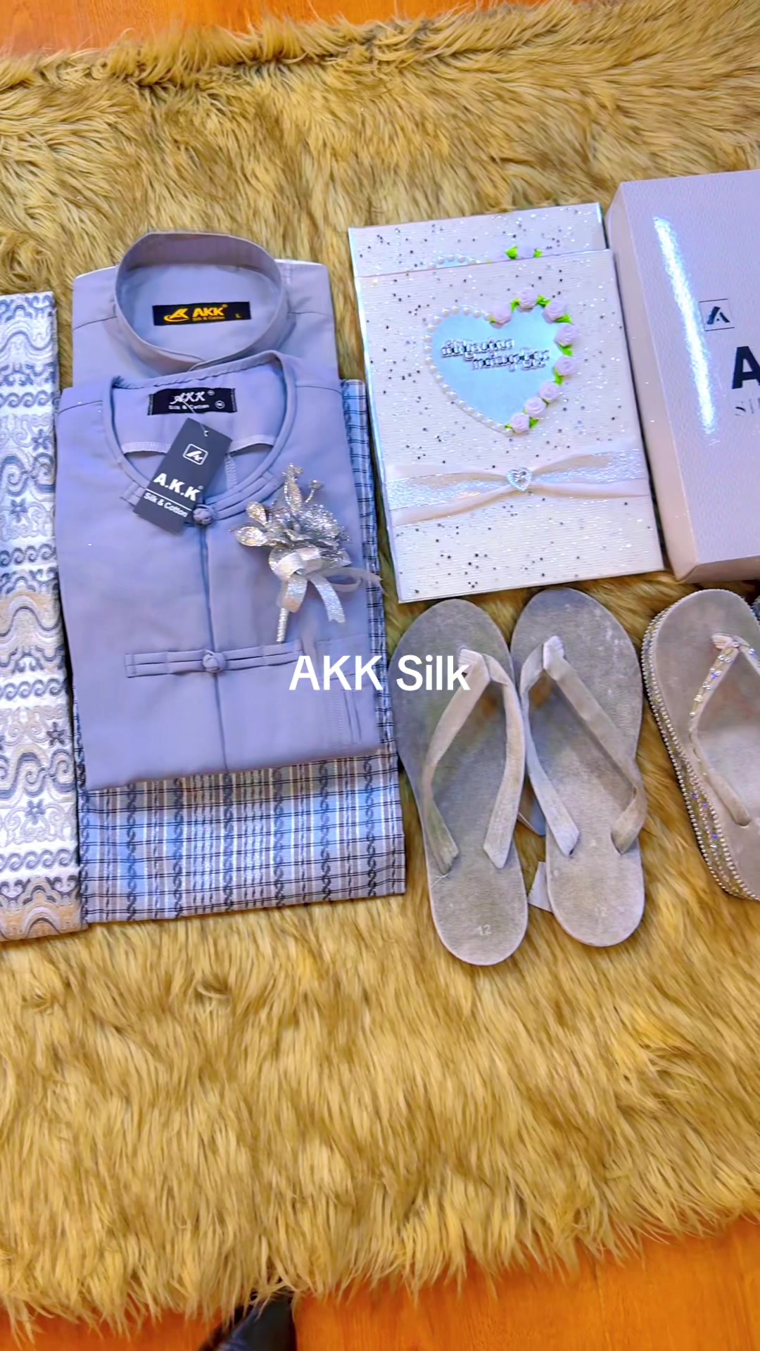 @Akk Silk (official account)