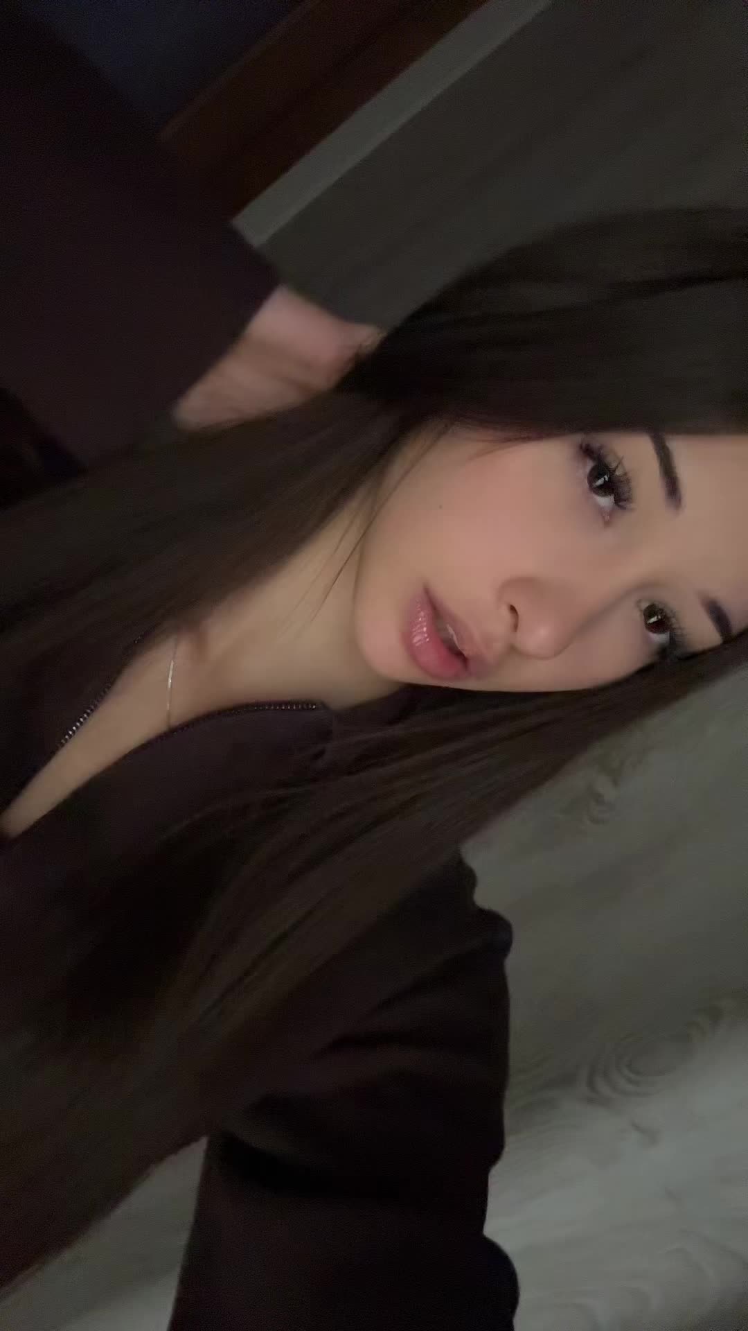 @𝓇𝒾𝓈𝓈𝒽𝒶🤎