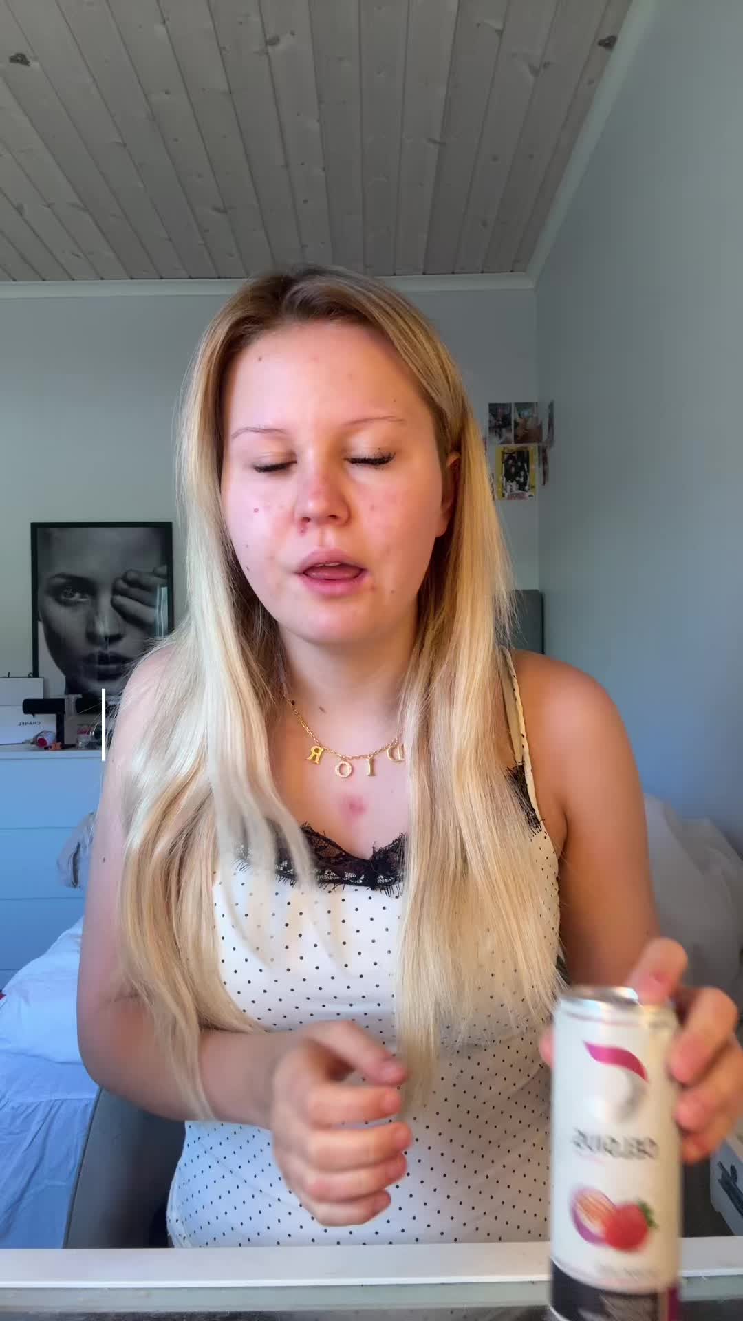 @Holly🛍️🥥🥂