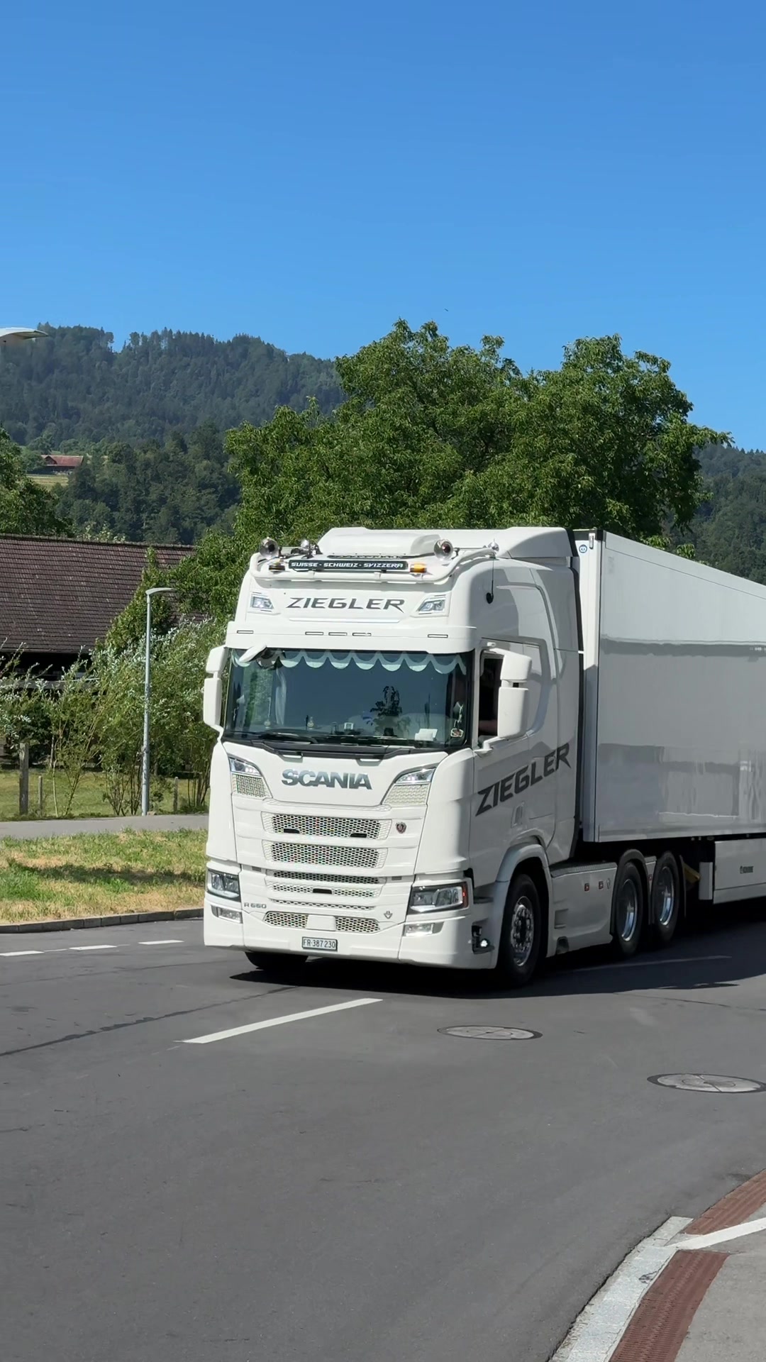 @Truckspotter Nicolas