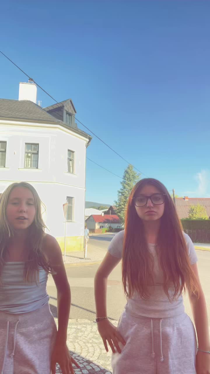 @elenkanikolka