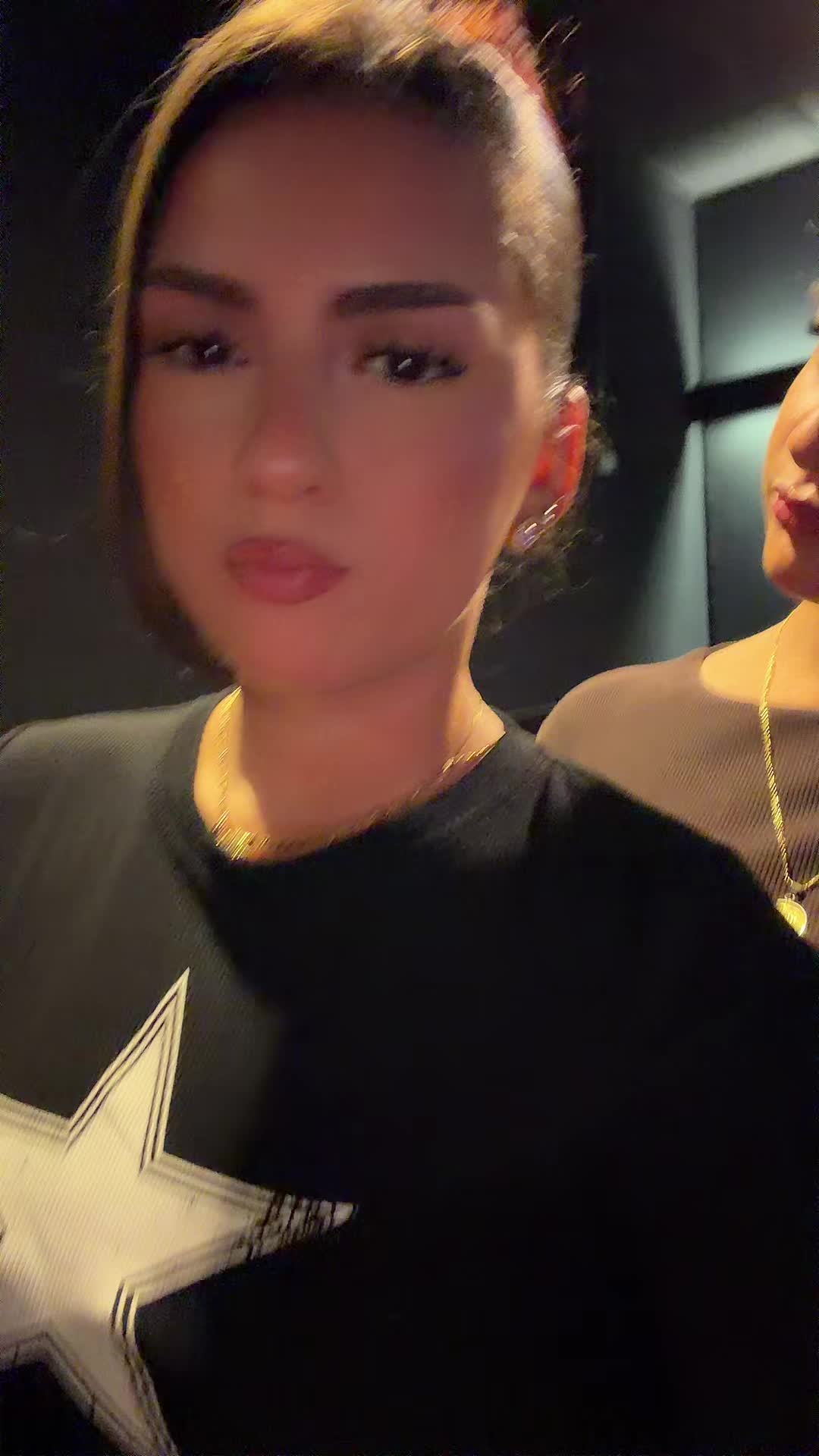 @🐚