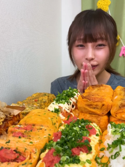 @楽々【食の変態】