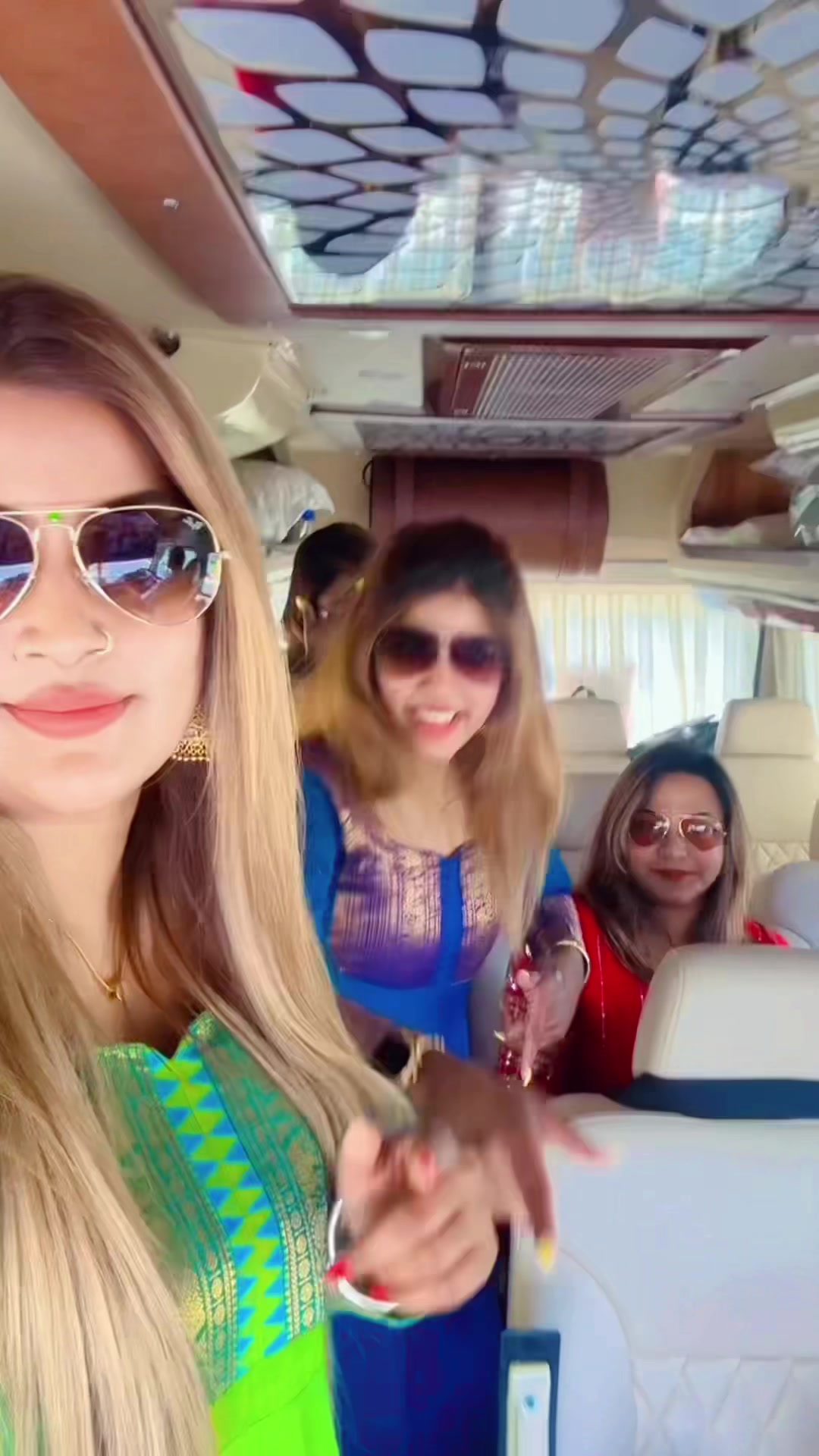 @Monica Maya MM