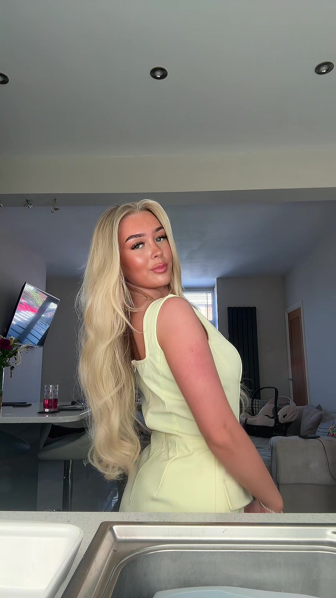 @𝒞𝑜𝓃𝓃𝒾𝑒-𝓁𝑜𝓊 🎀