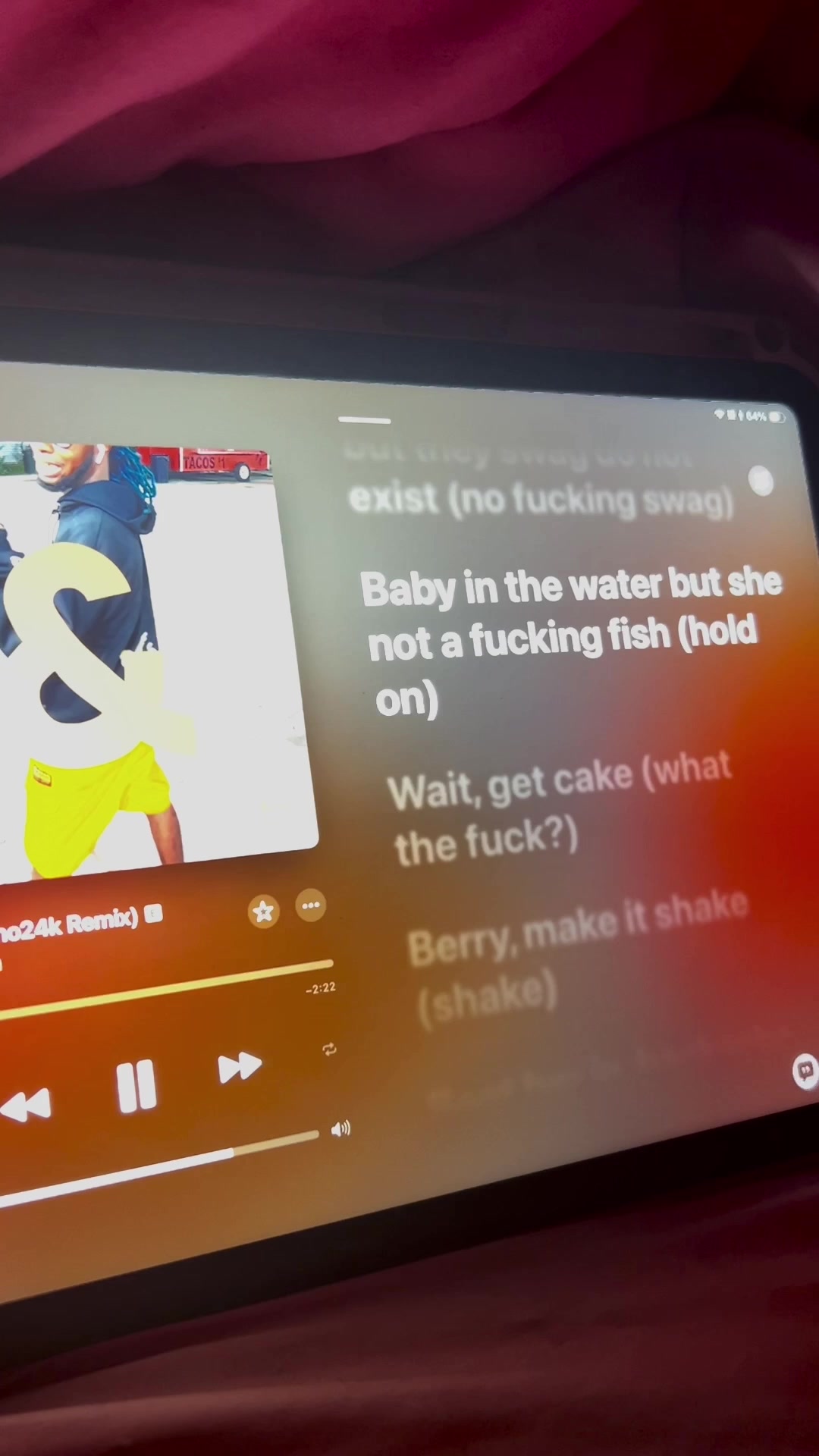 @🎧