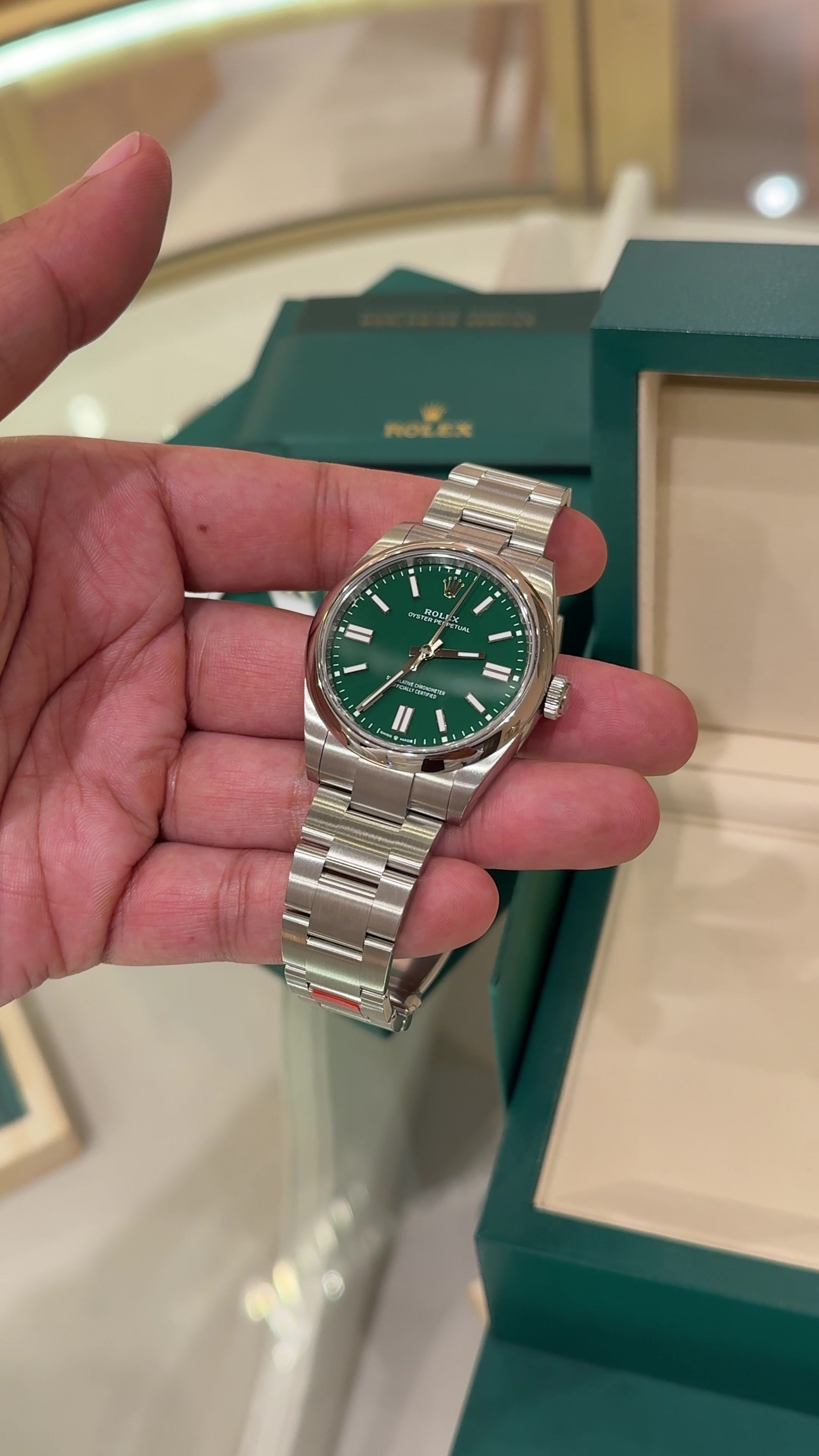 @Luxe Watches