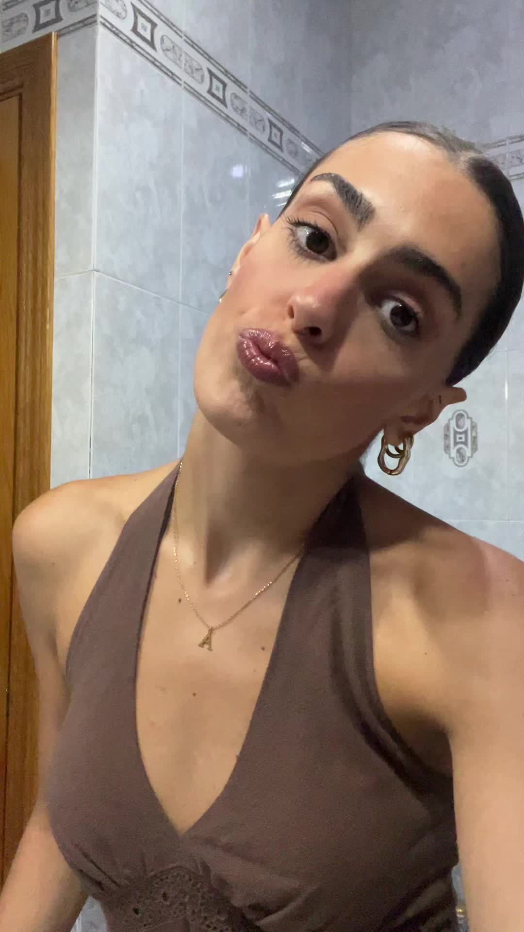 @Ana