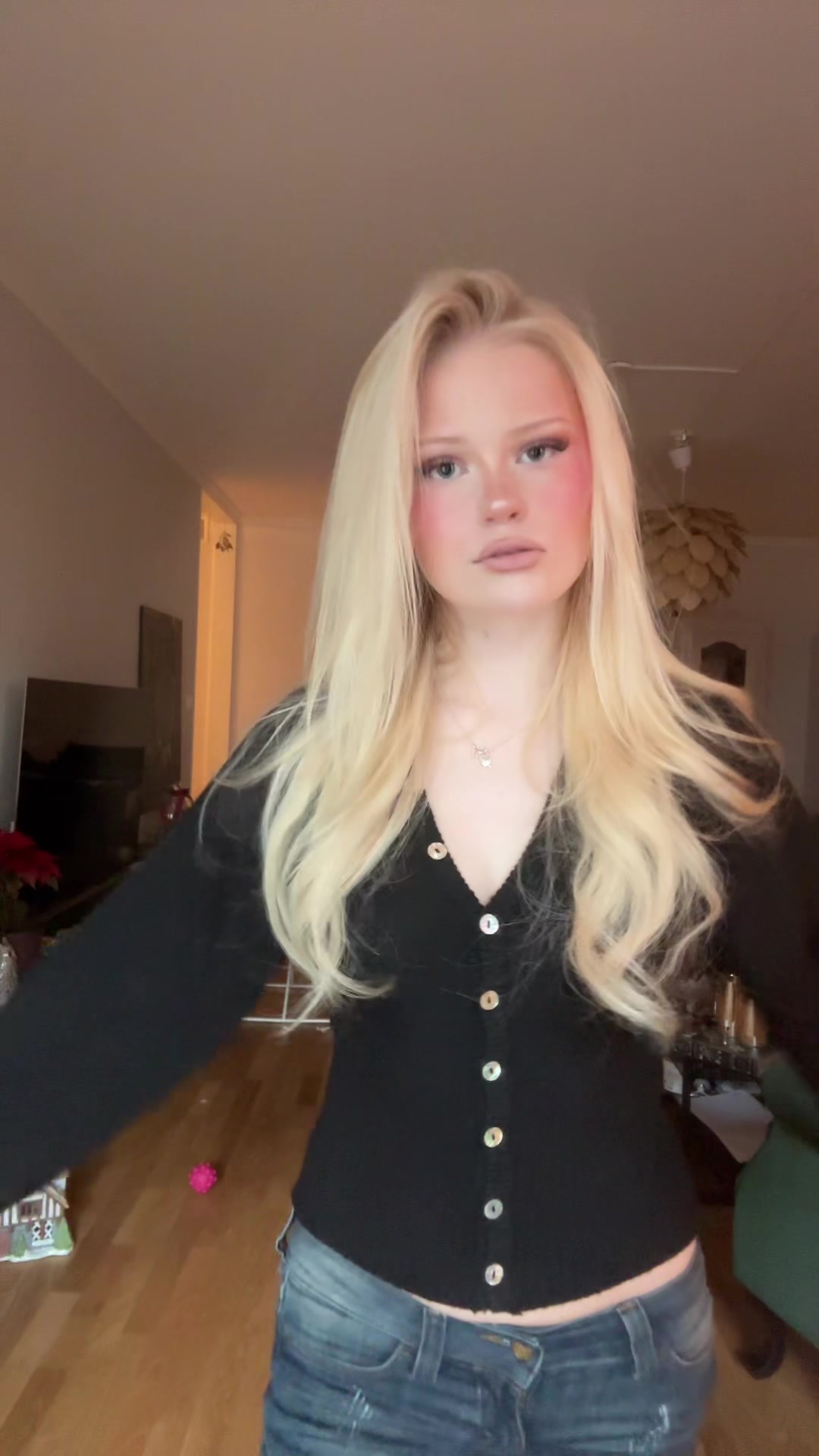 @elina