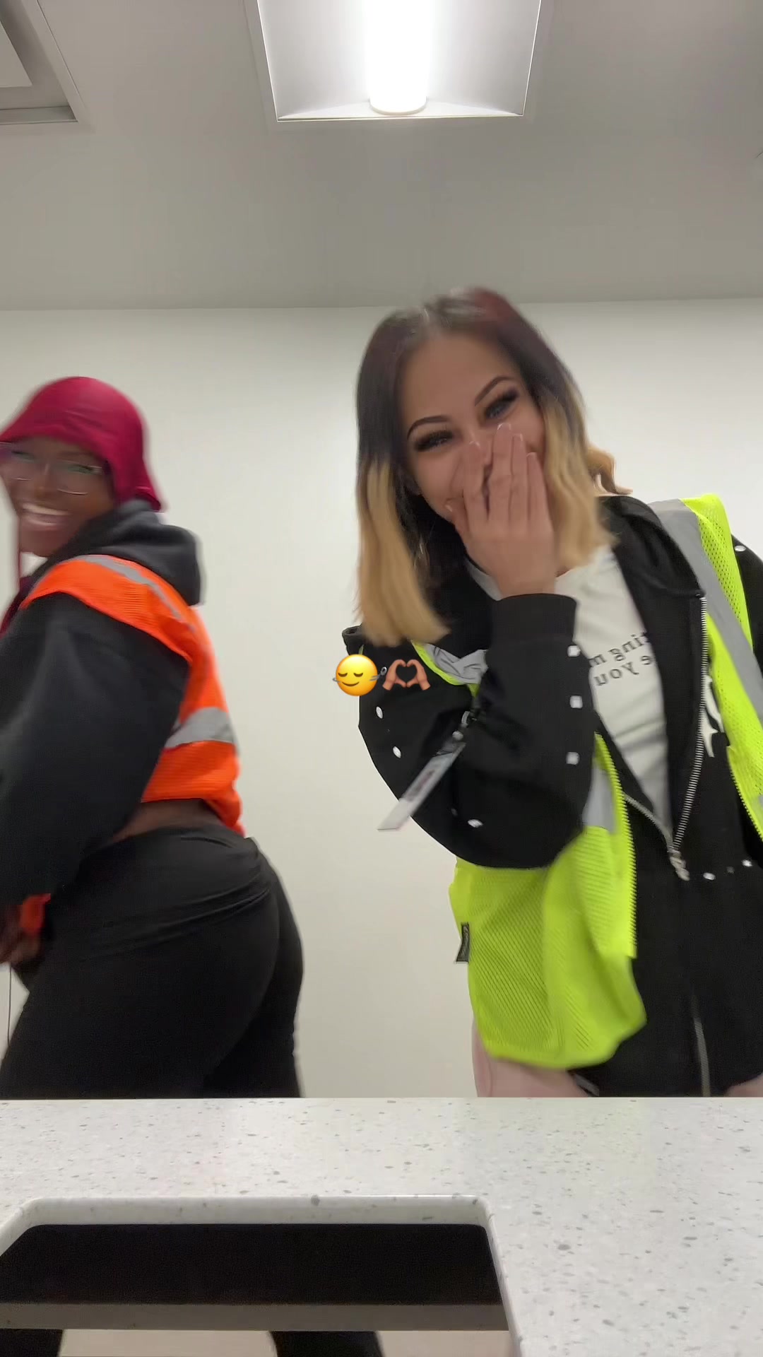 @DezzyCo