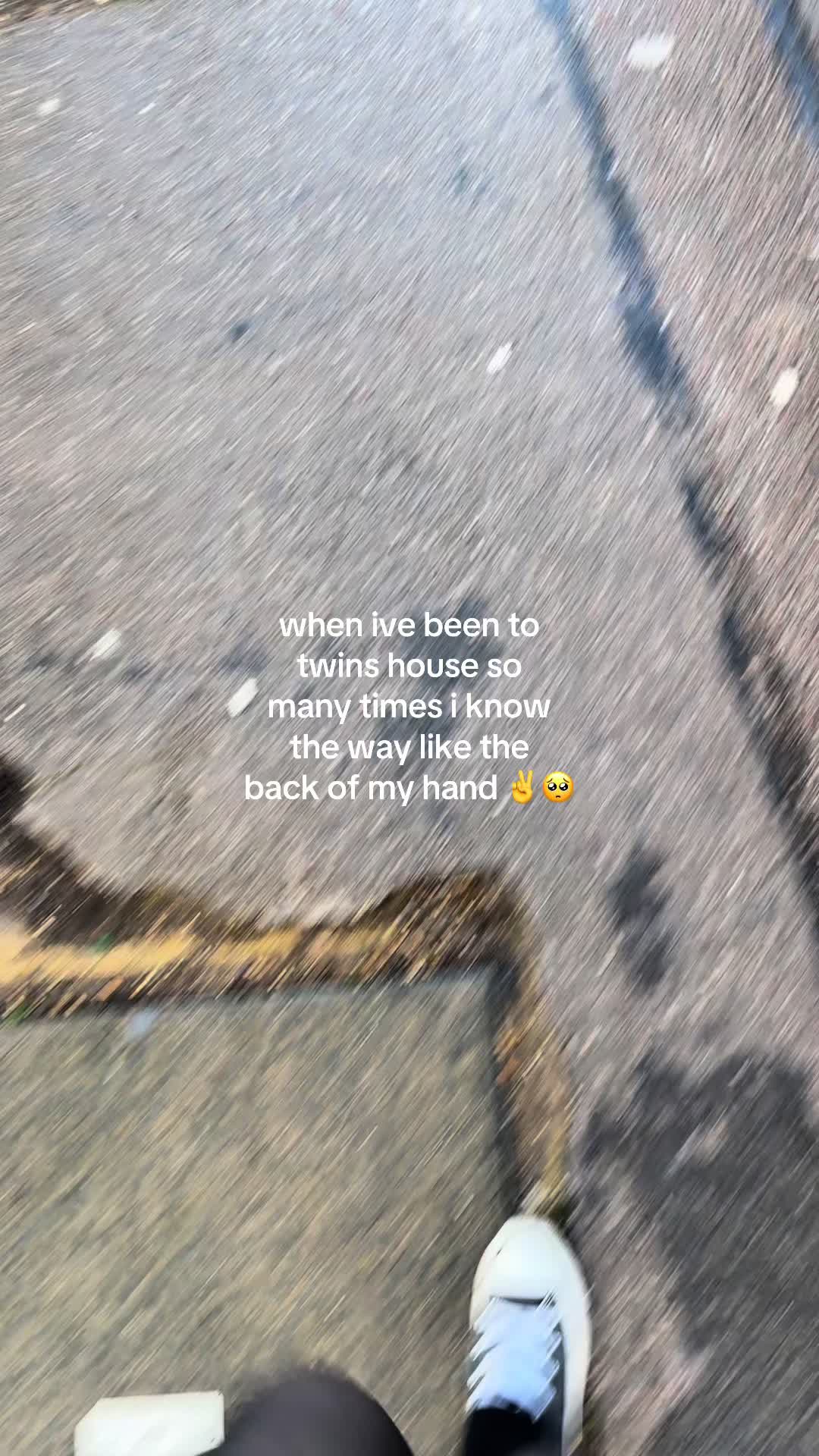 @𝔄𝔰𝔥𝔞🦇