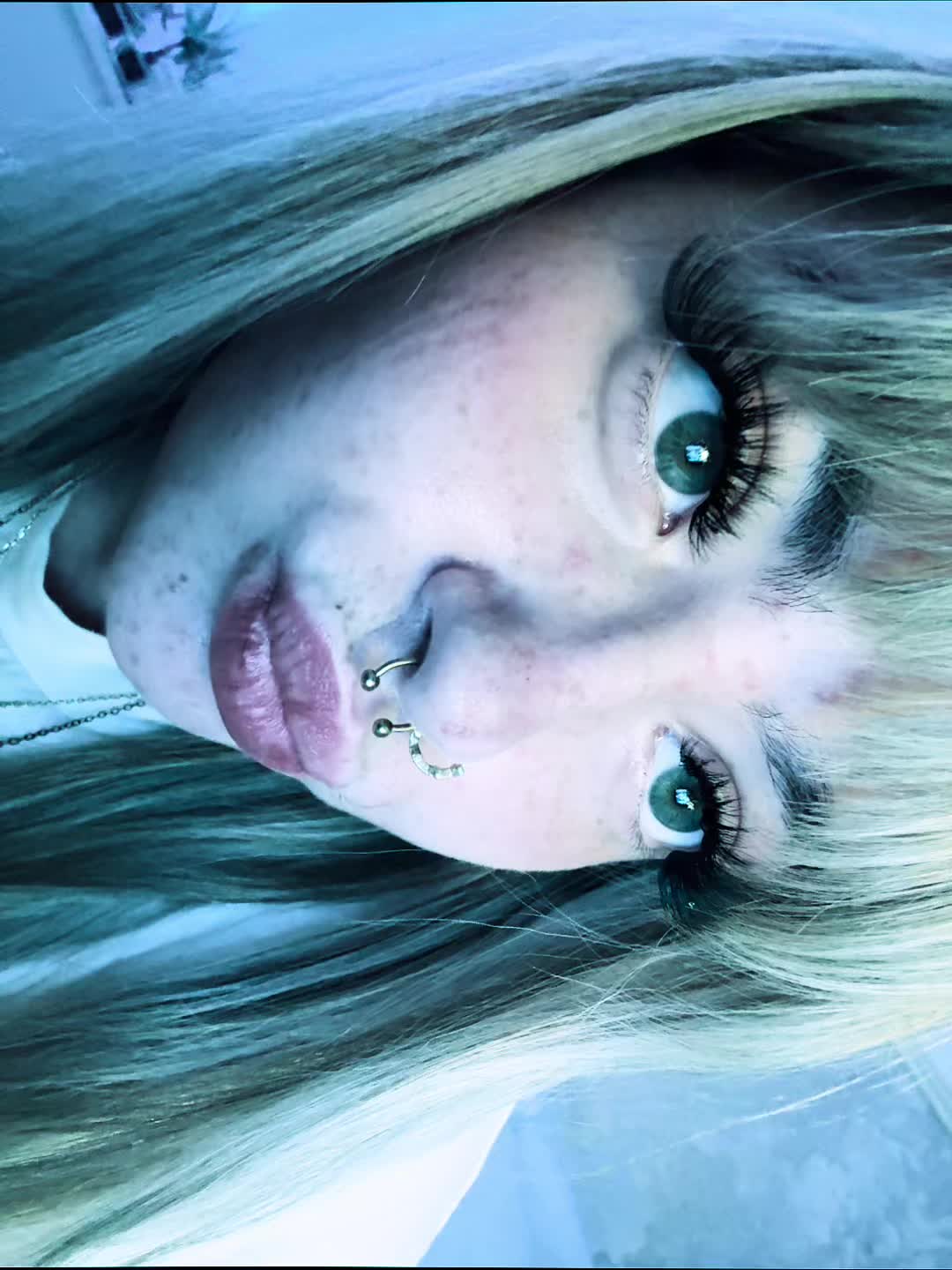@btchesbrokenblondie ๐ฉต