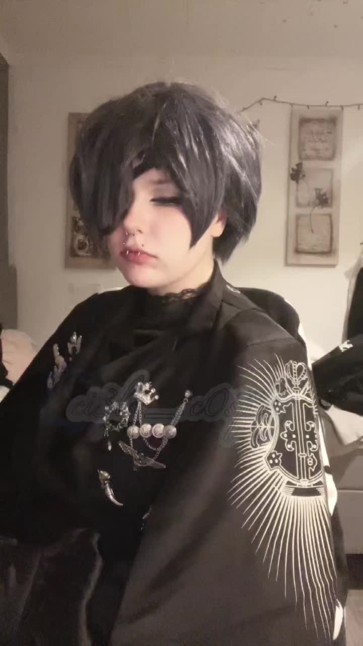 @ℭ𝔦𝔢𝔩𝔓𝔥𝔞𝔫𝔱𝔬𝔪𝔤𝔦𝔳𝔢