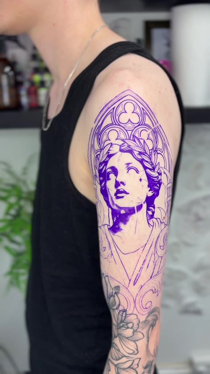 @rach.hell.tattoo