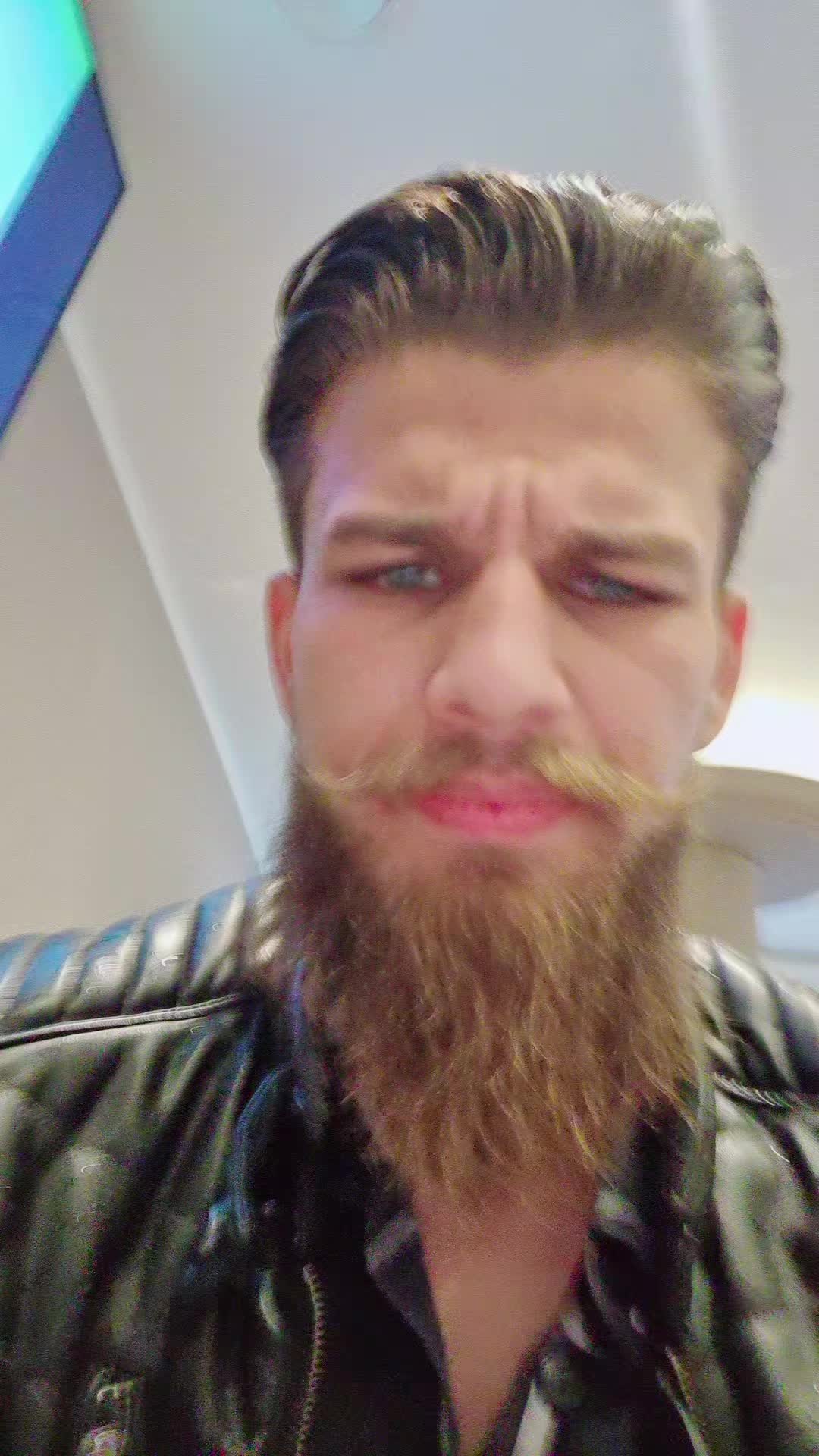@Can_yaman99