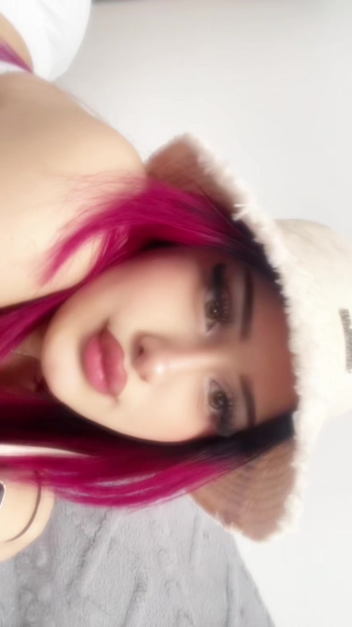 @Latina