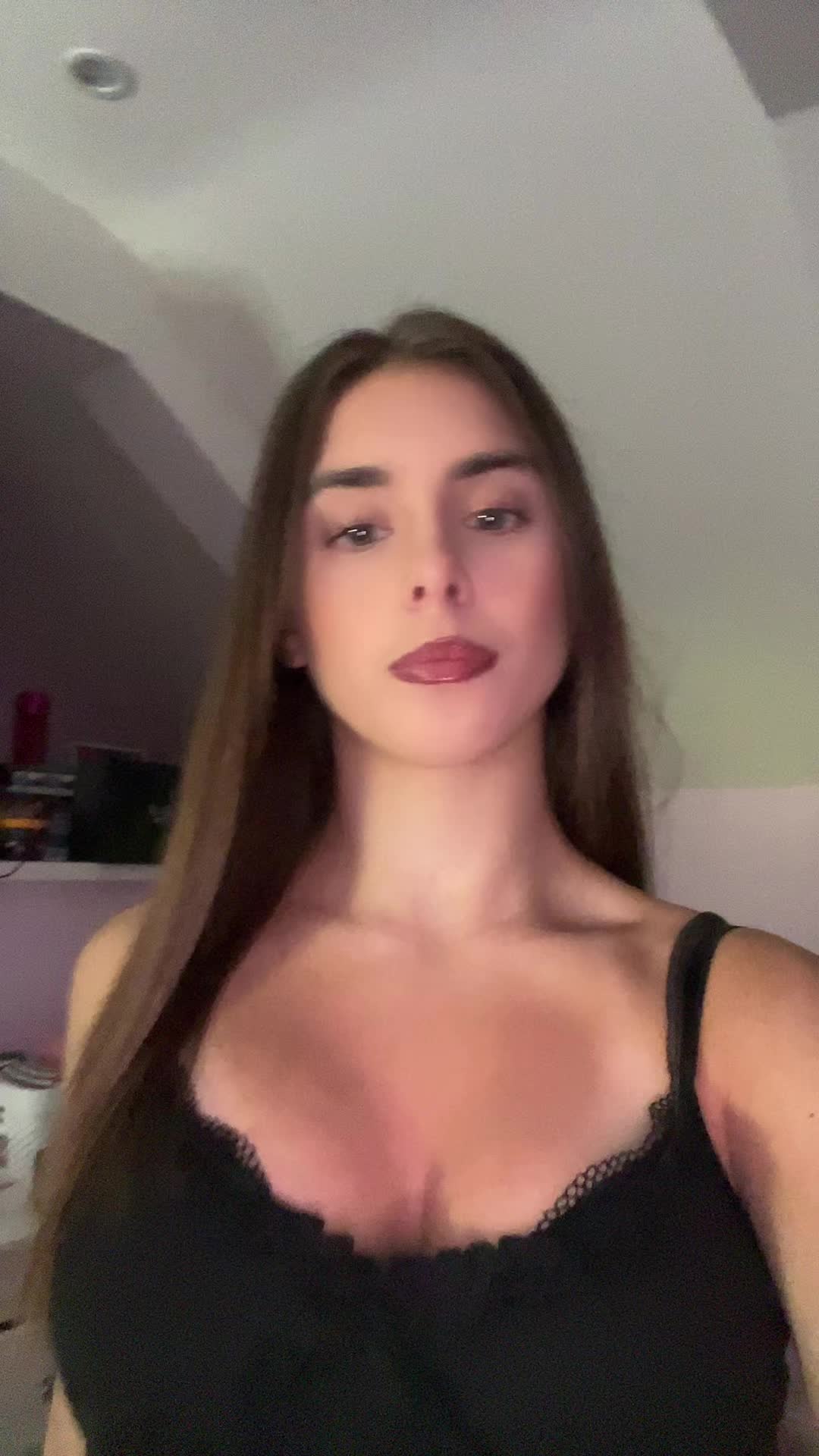 @𝓔𝓶🫶
