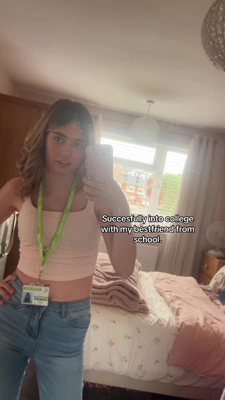 @Connie X
