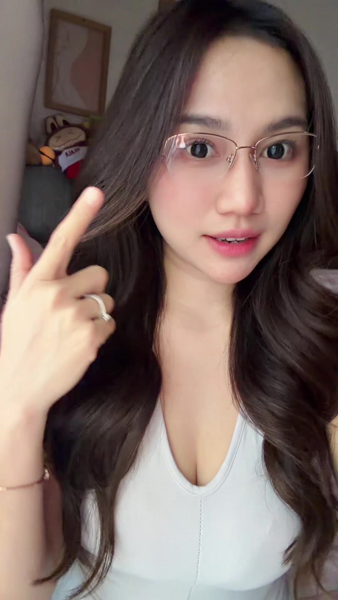 @apriapril