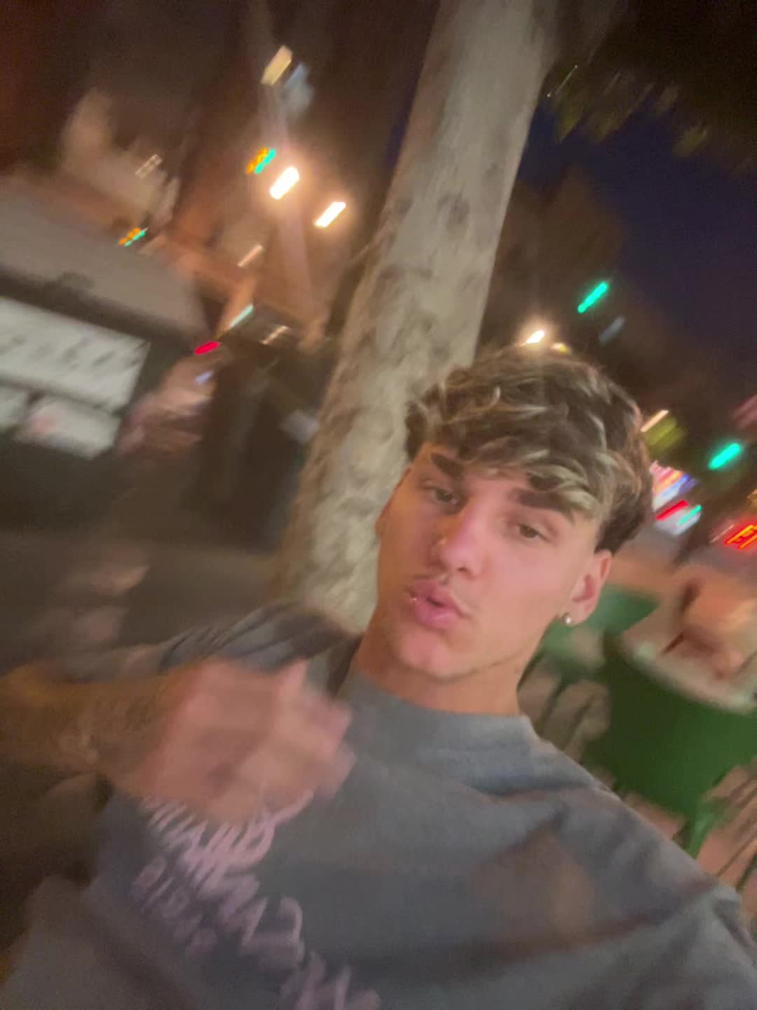@Domi
