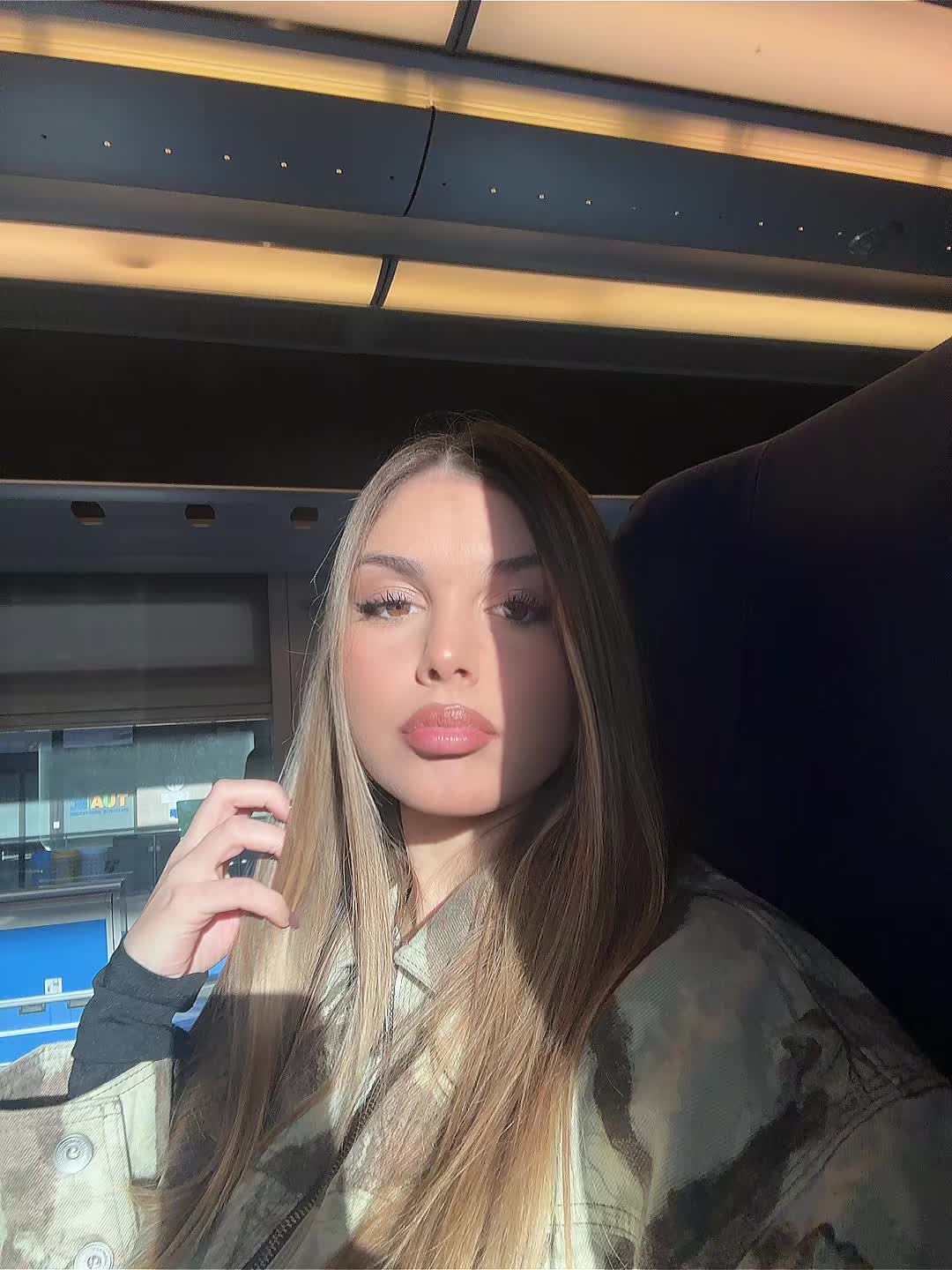 @claudia