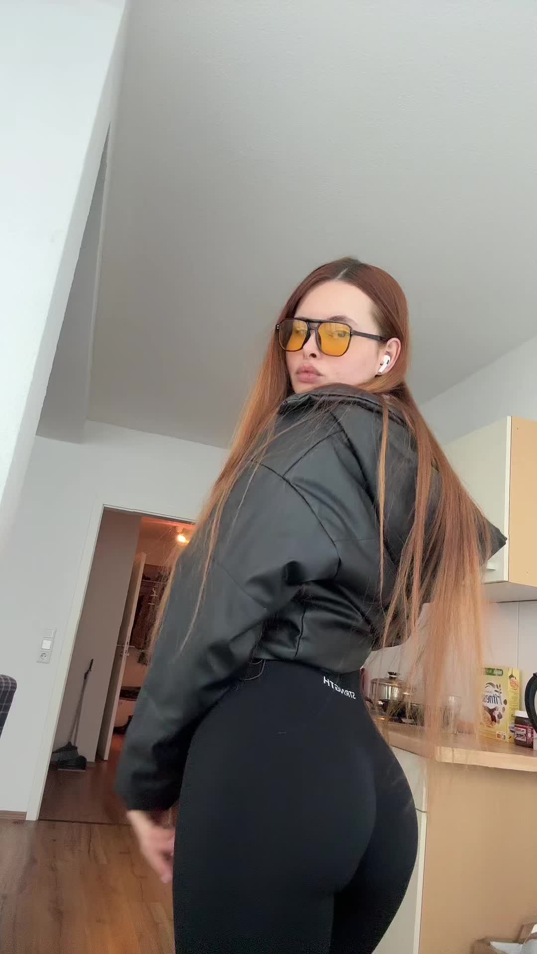 @nicht_deine_frau