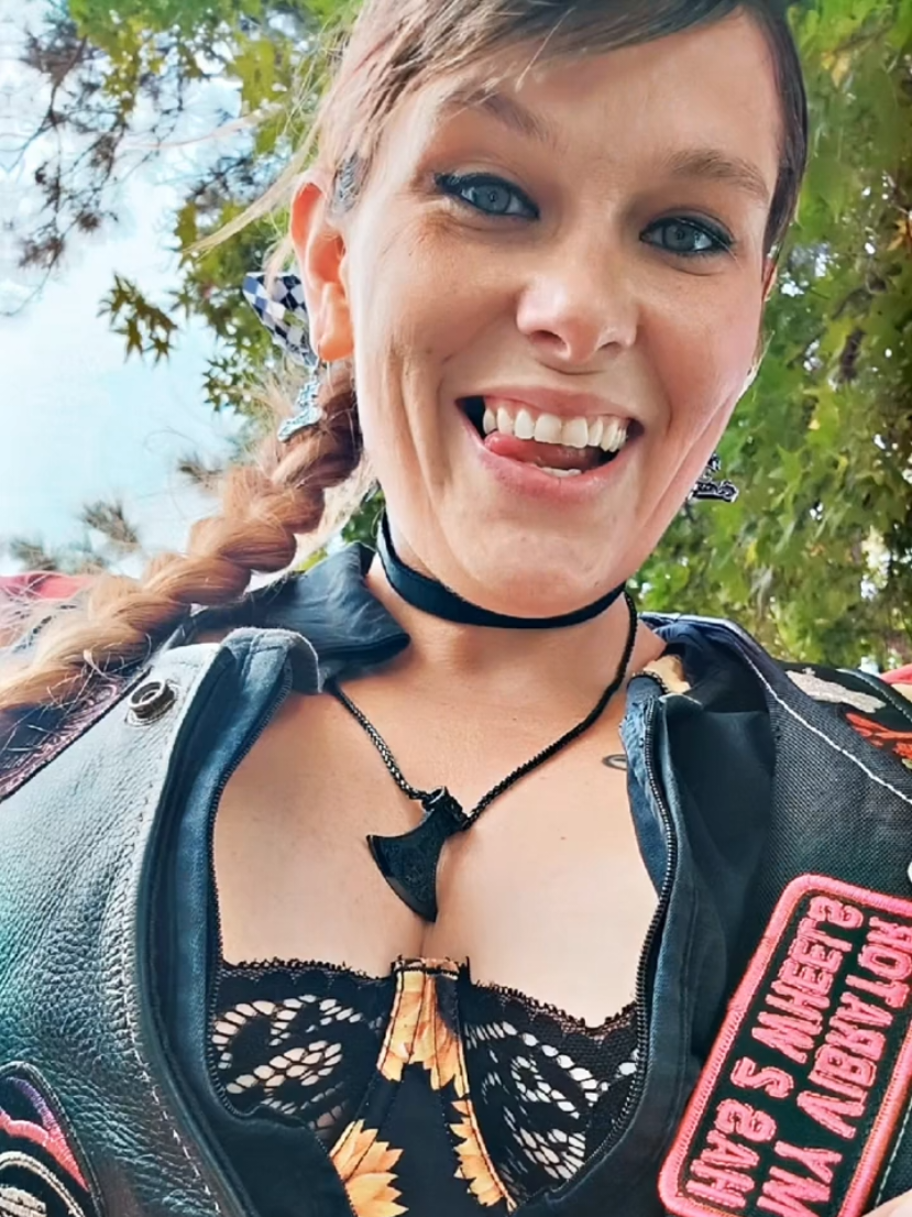 @🧡 BionicBee AKA Harley Queen