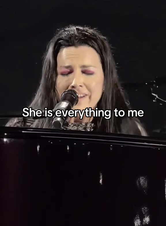 @Amy Lee Universe • Fan Page