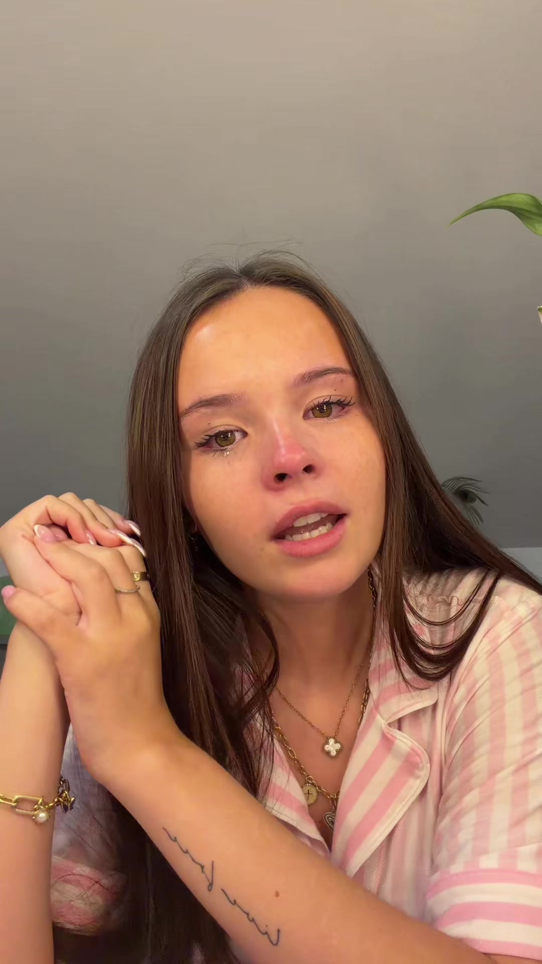 @𝓵𝓪𝓾𝓻𝓮𝓷 𝓶𝓪𝔂 🌷