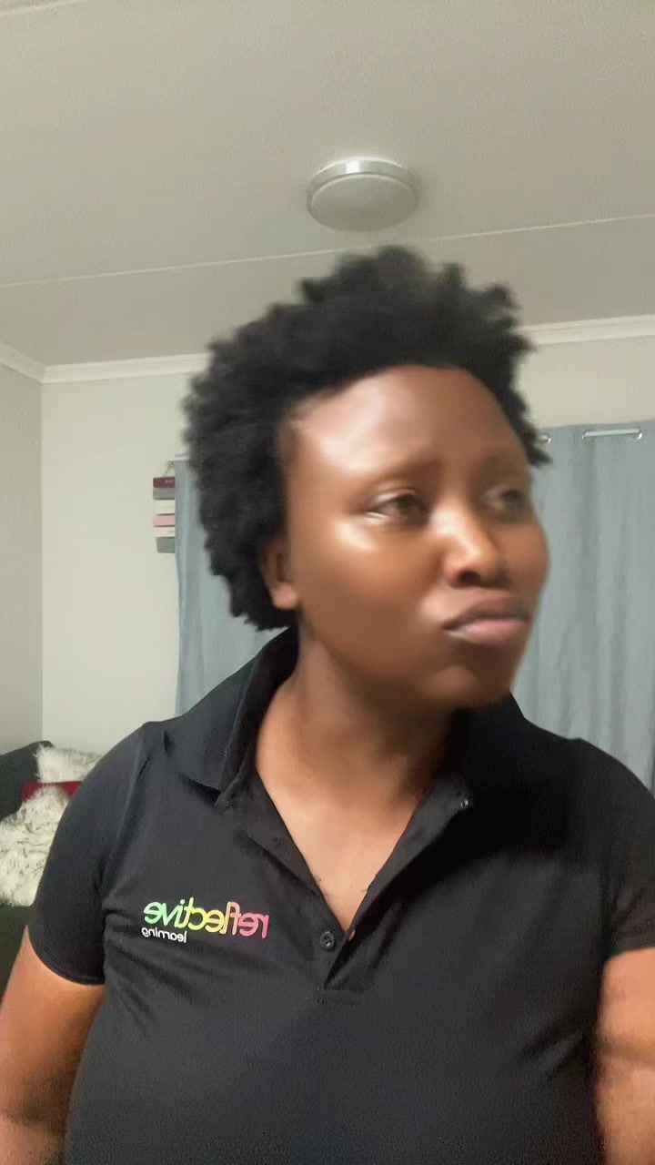 @Akhona Dee Mxatule 🇿🇦