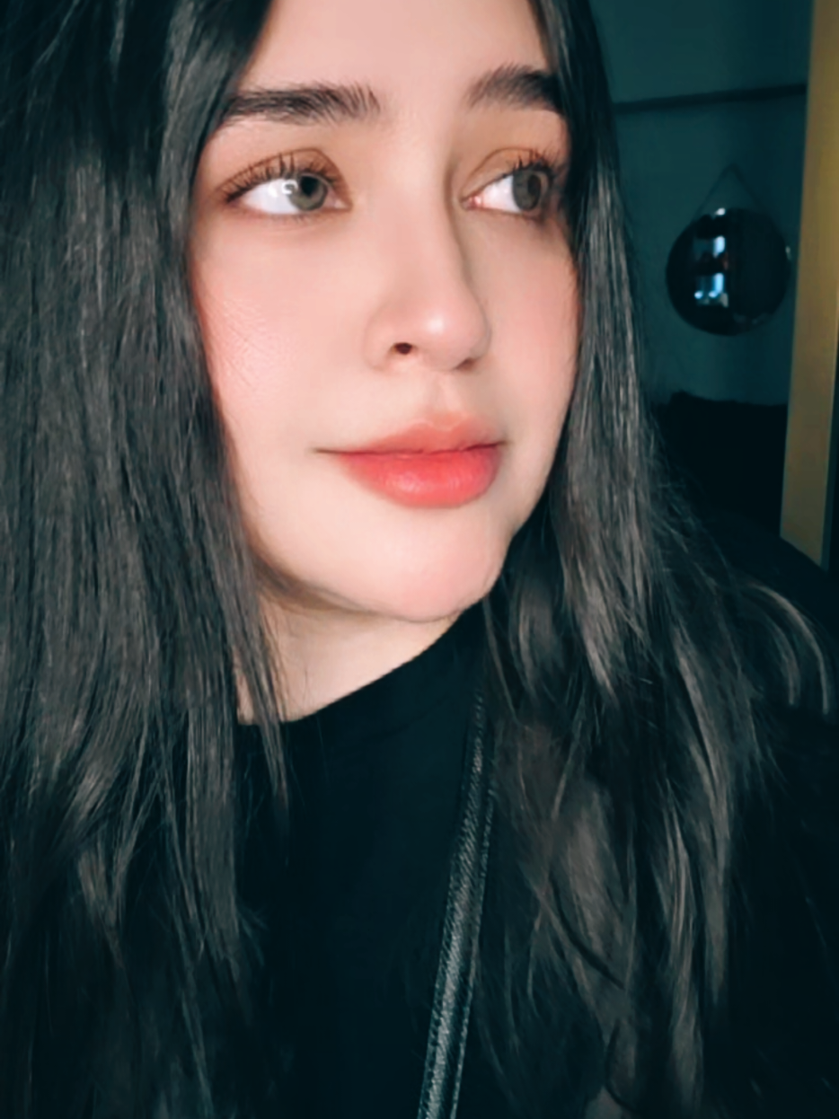 @𝐂𝐫𝐢𝐬𝐭𝐚𝐥𝐕𝐚𝐧𝐞𝐬𝐬𝐚✨️