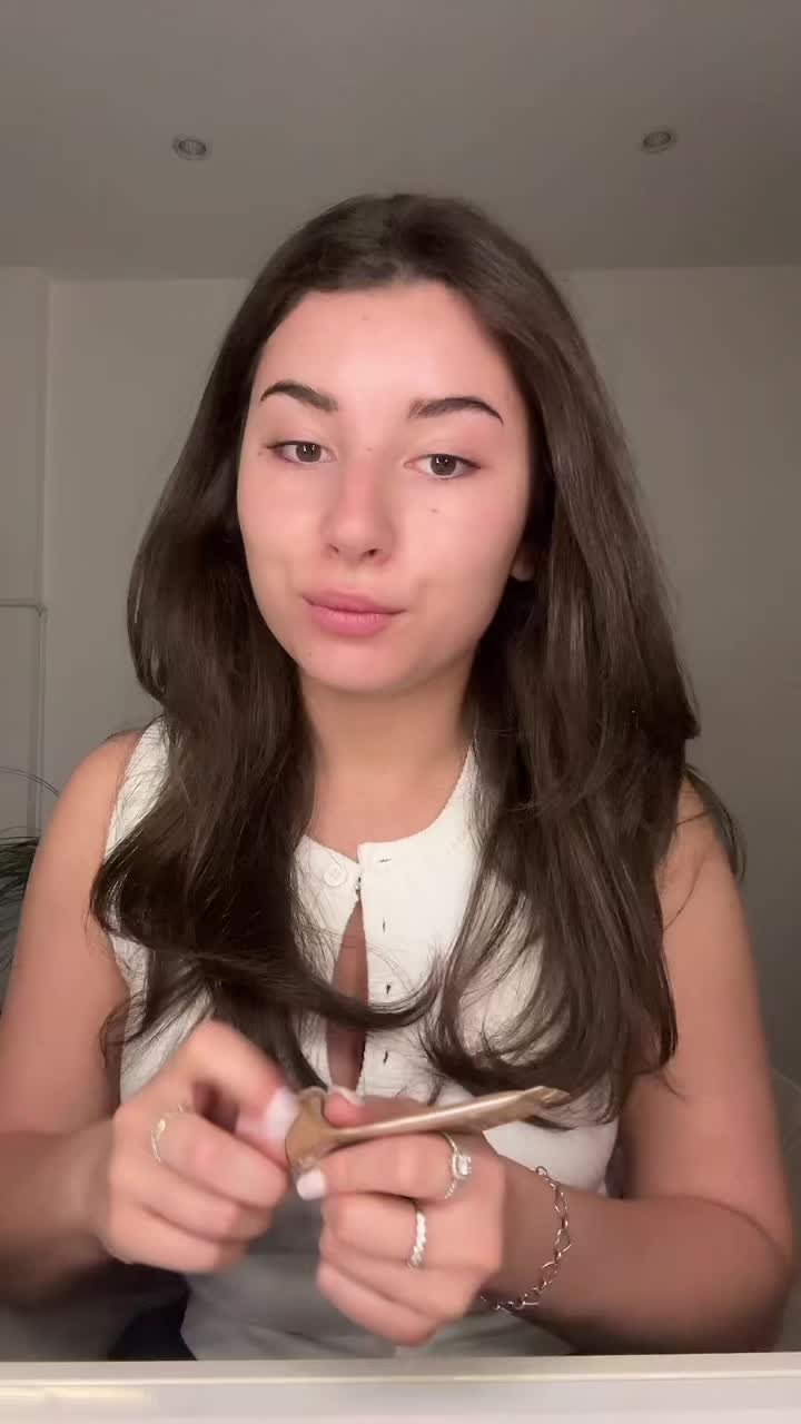 @Julie 🦋