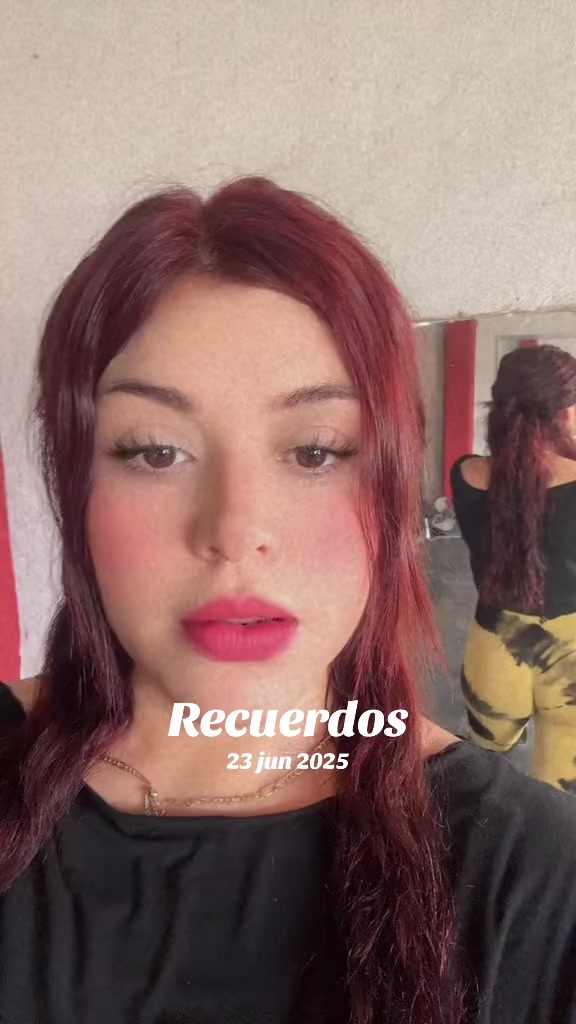 @Adriana🖤