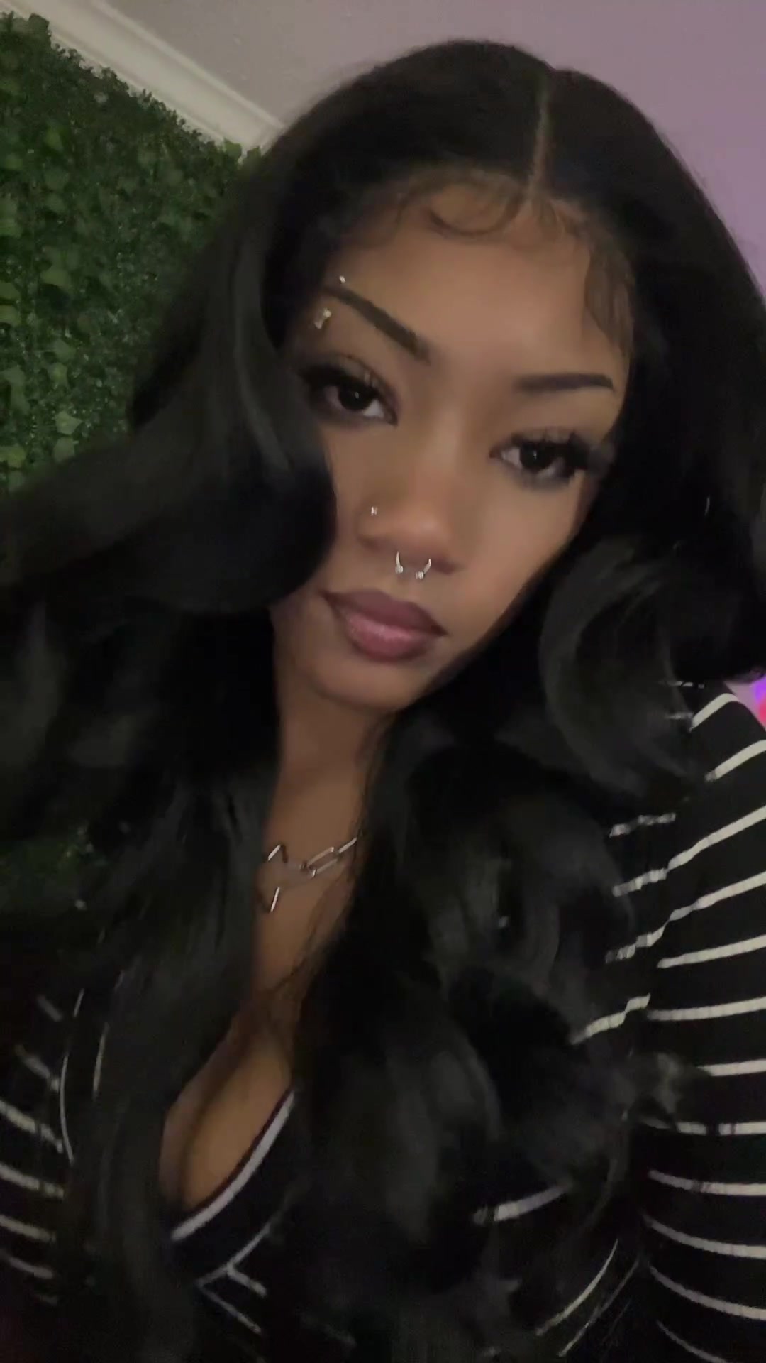 @✭