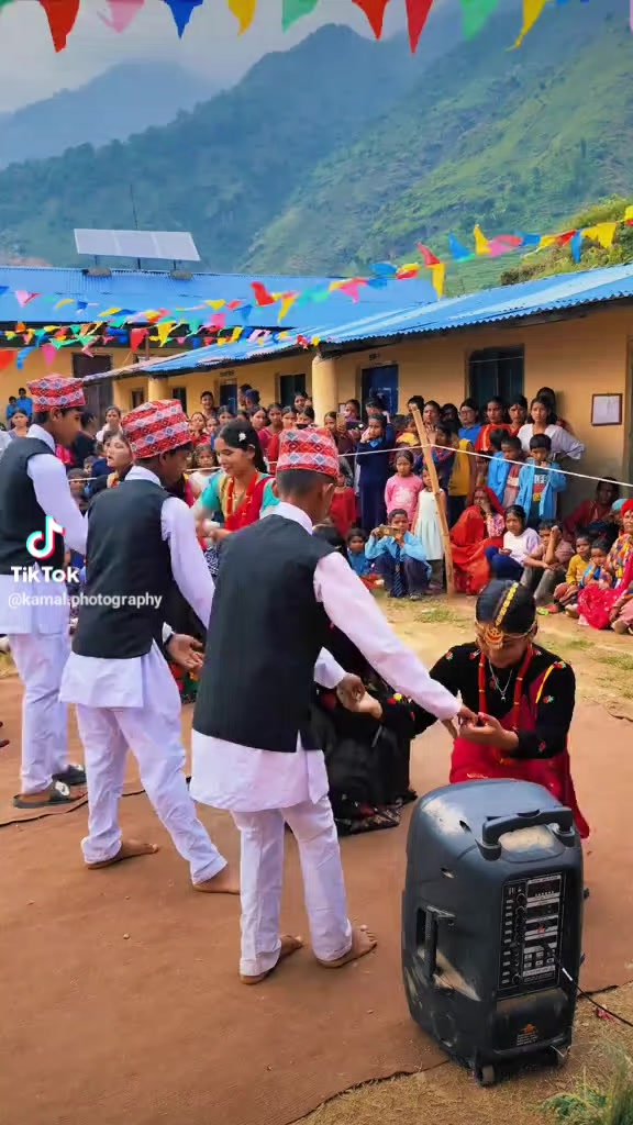 @एक्लि बुहारी ❣️❣️