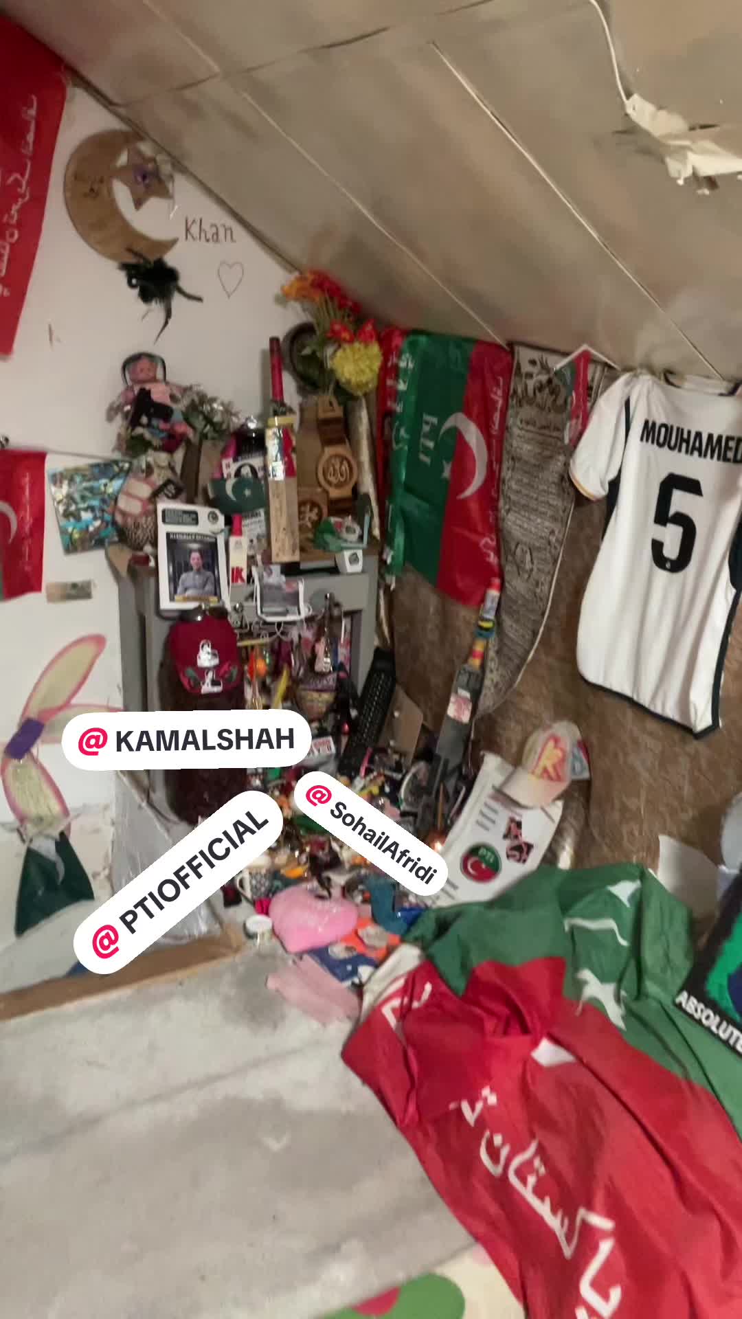 @Where is imrankhan 🇵🇰