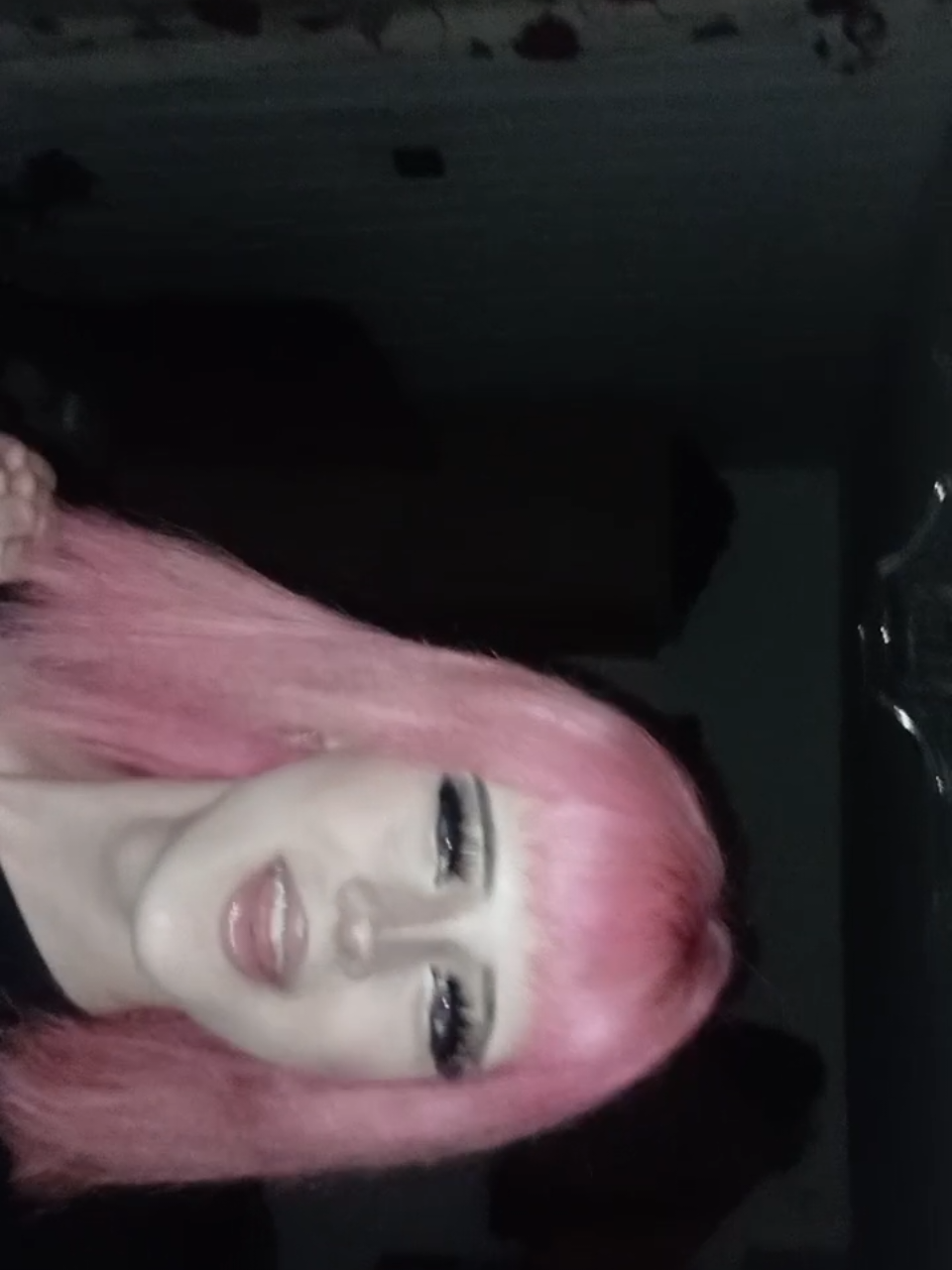 @charlie_d0ll