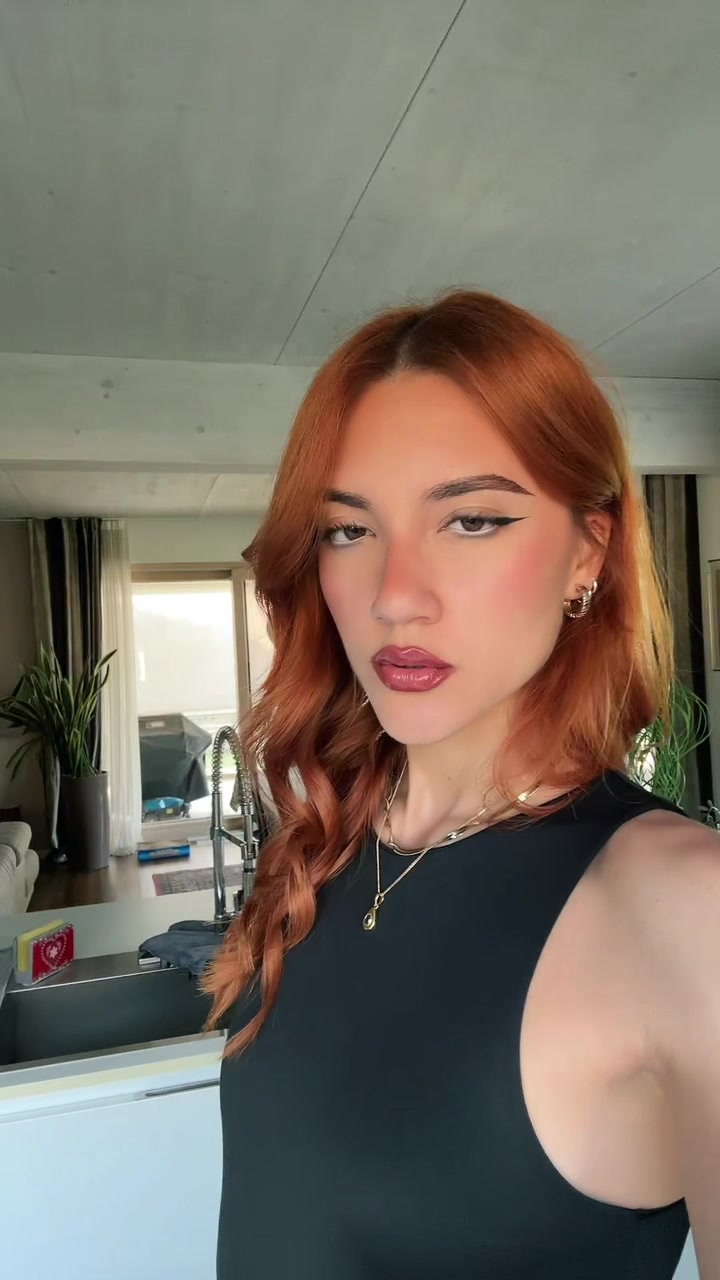 @G R