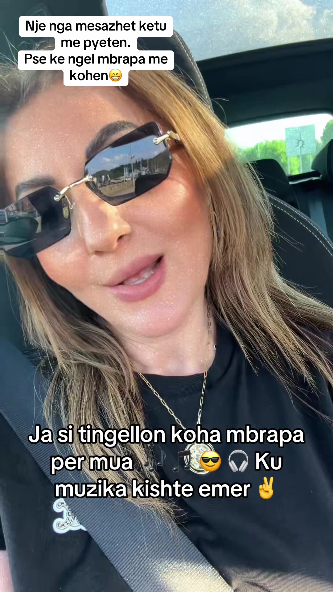 @Esmi.