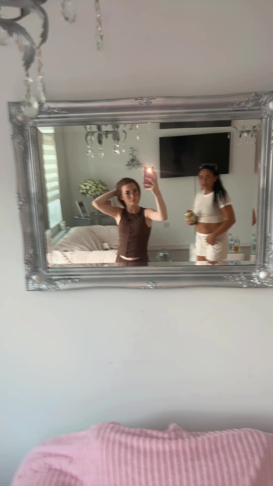 @𝐁𝐞𝐥𝐥𝐞𝐥𝐨𝐮𝐢𝐬𝐞𝐟𝐨𝐫𝐝