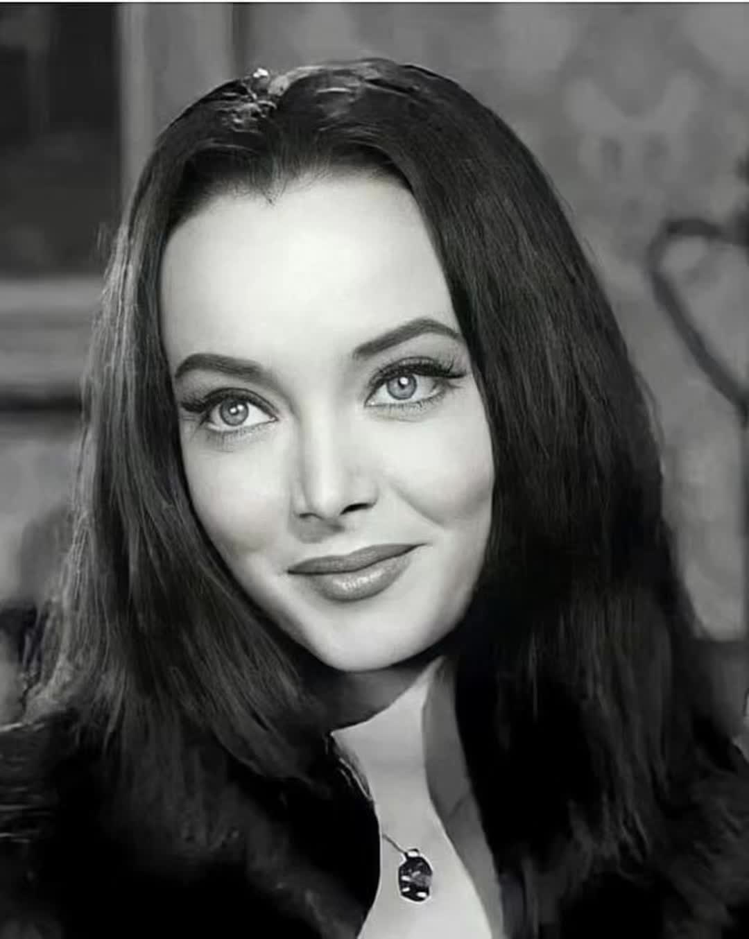 @thecarolynjones