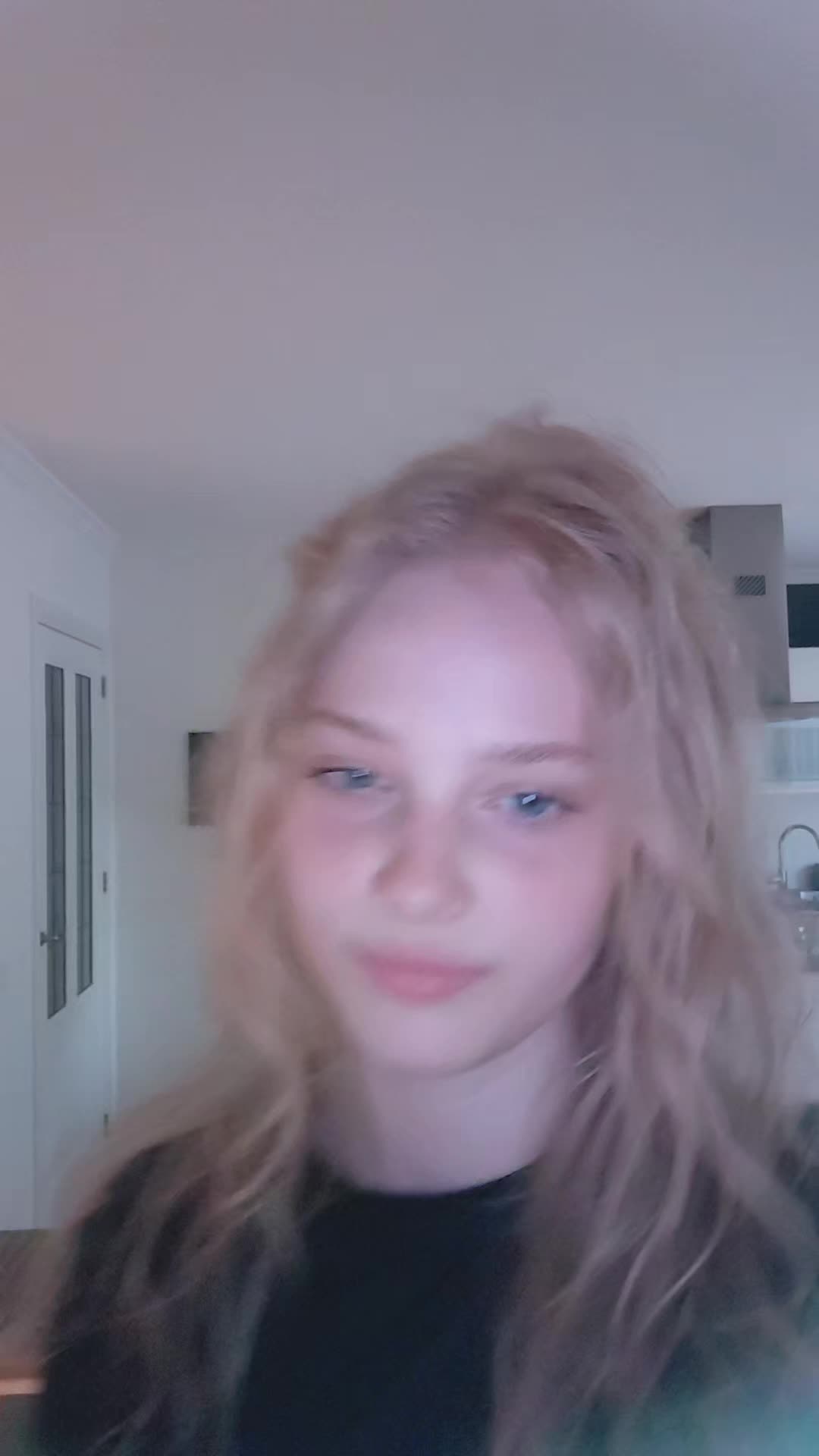@😝