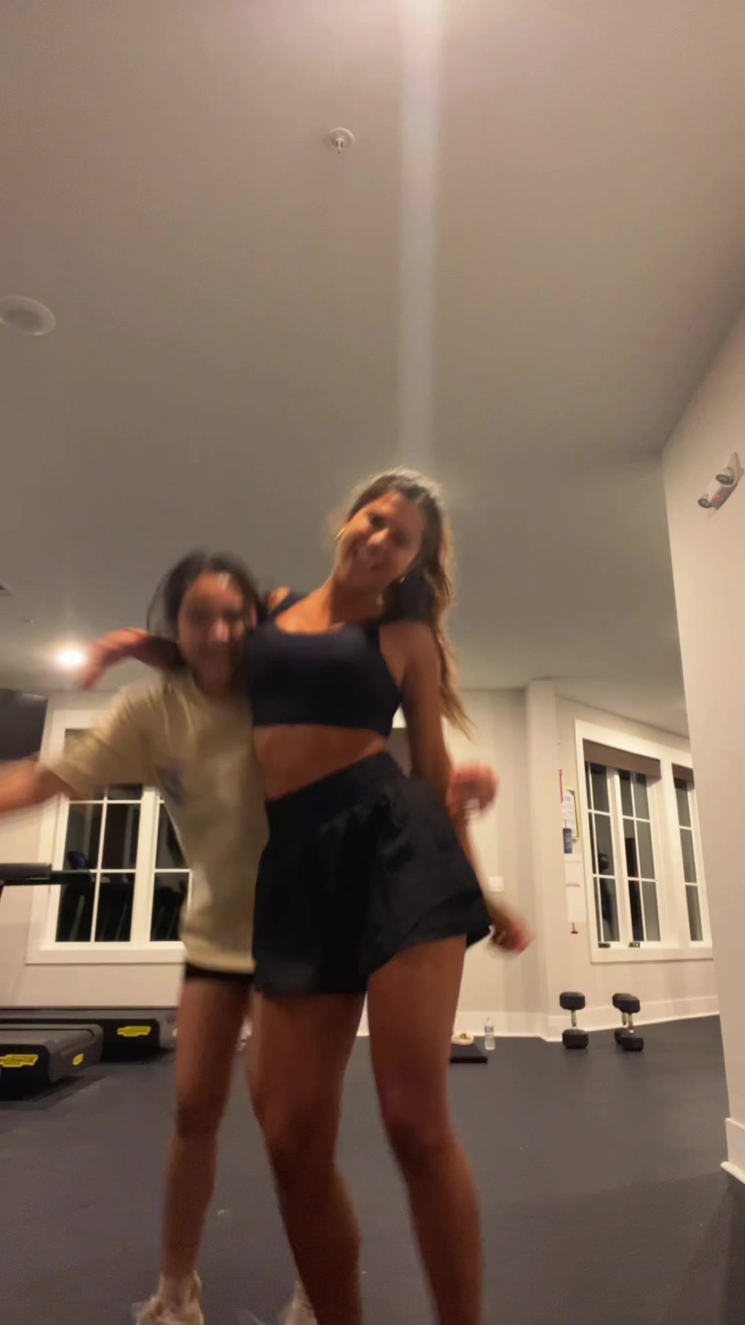 @zeliii