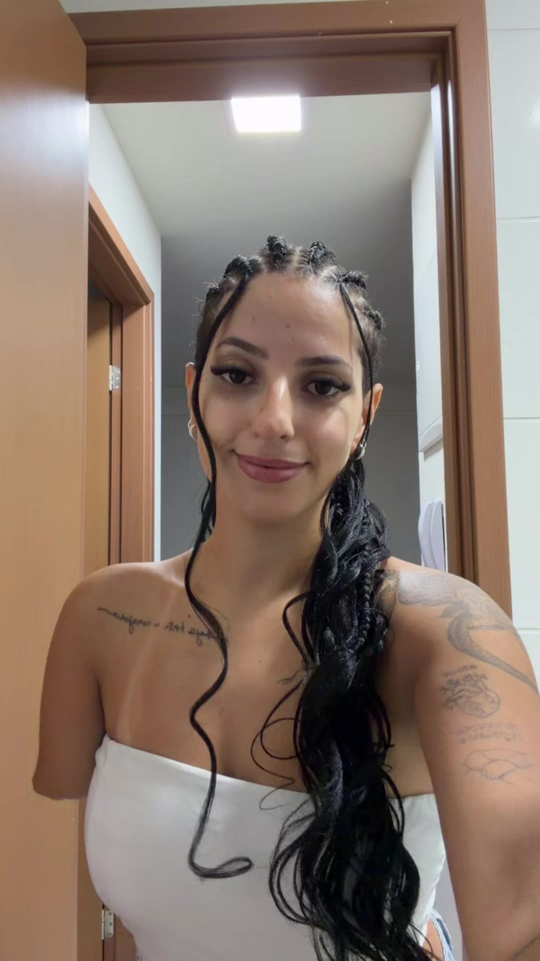 @lari gomes