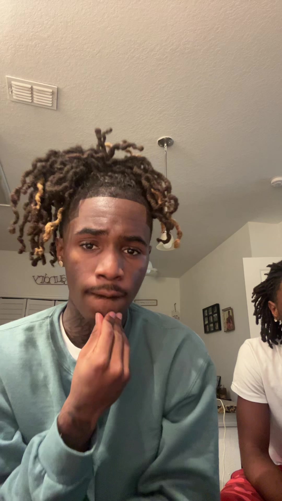 @zy