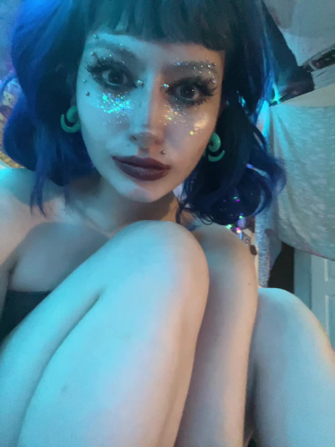 @delilah 🐝💛
